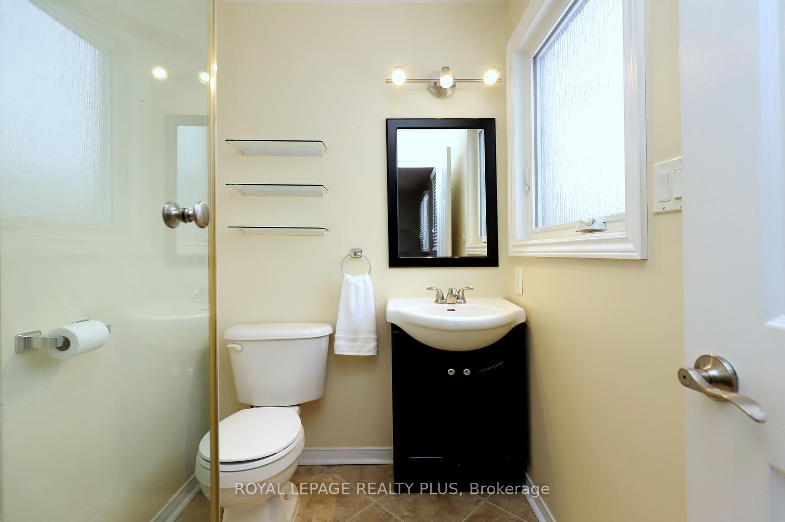1086 Hedge Drive Property Photo 22