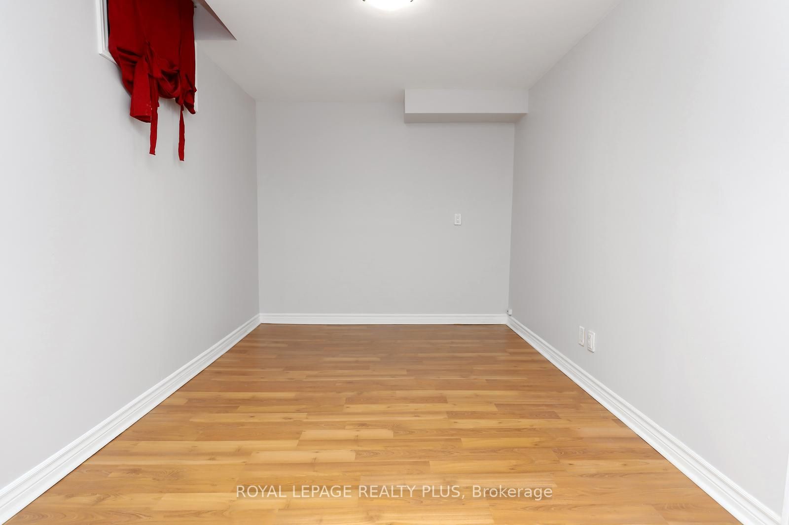 1086 Hedge Drive Property Photo 37