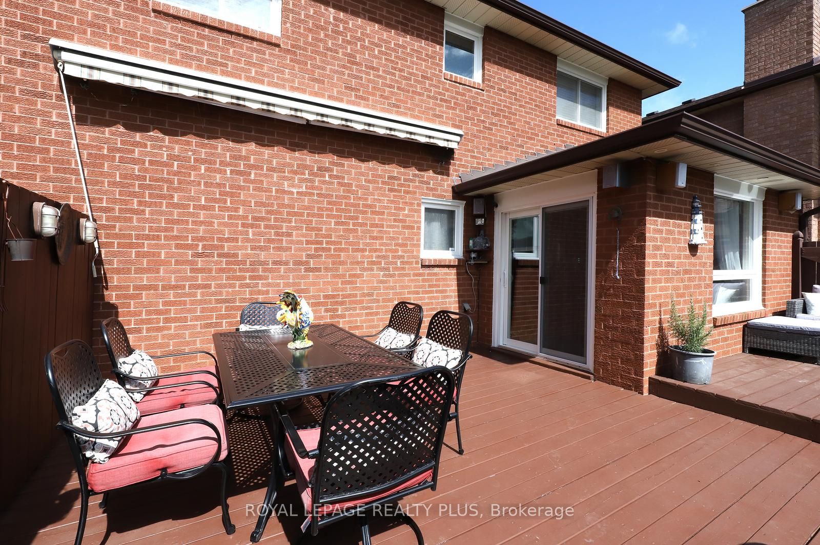1086 Hedge Drive Property Photo 40