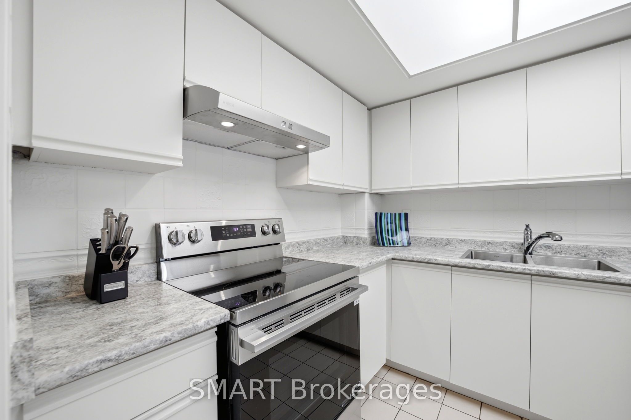 1111 Bough Beeches Boulevard 203 Property Photo 12