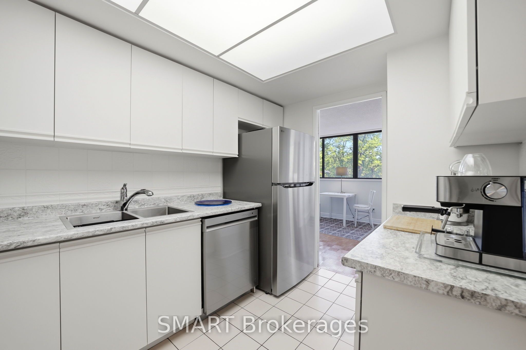 1111 Bough Beeches Boulevard 203 Property Photo 13