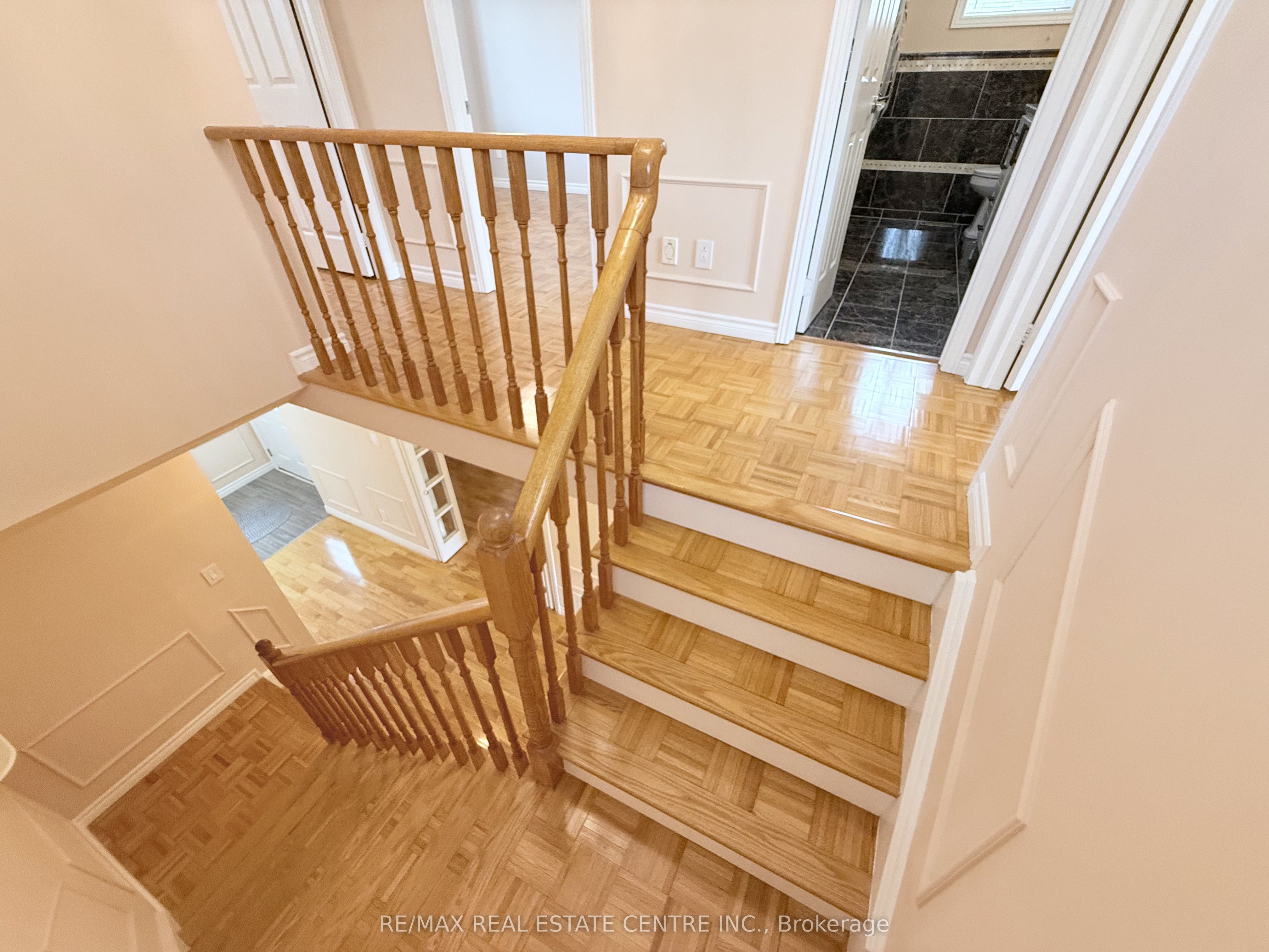 7264 Seabreeze Drive Property Photo 16