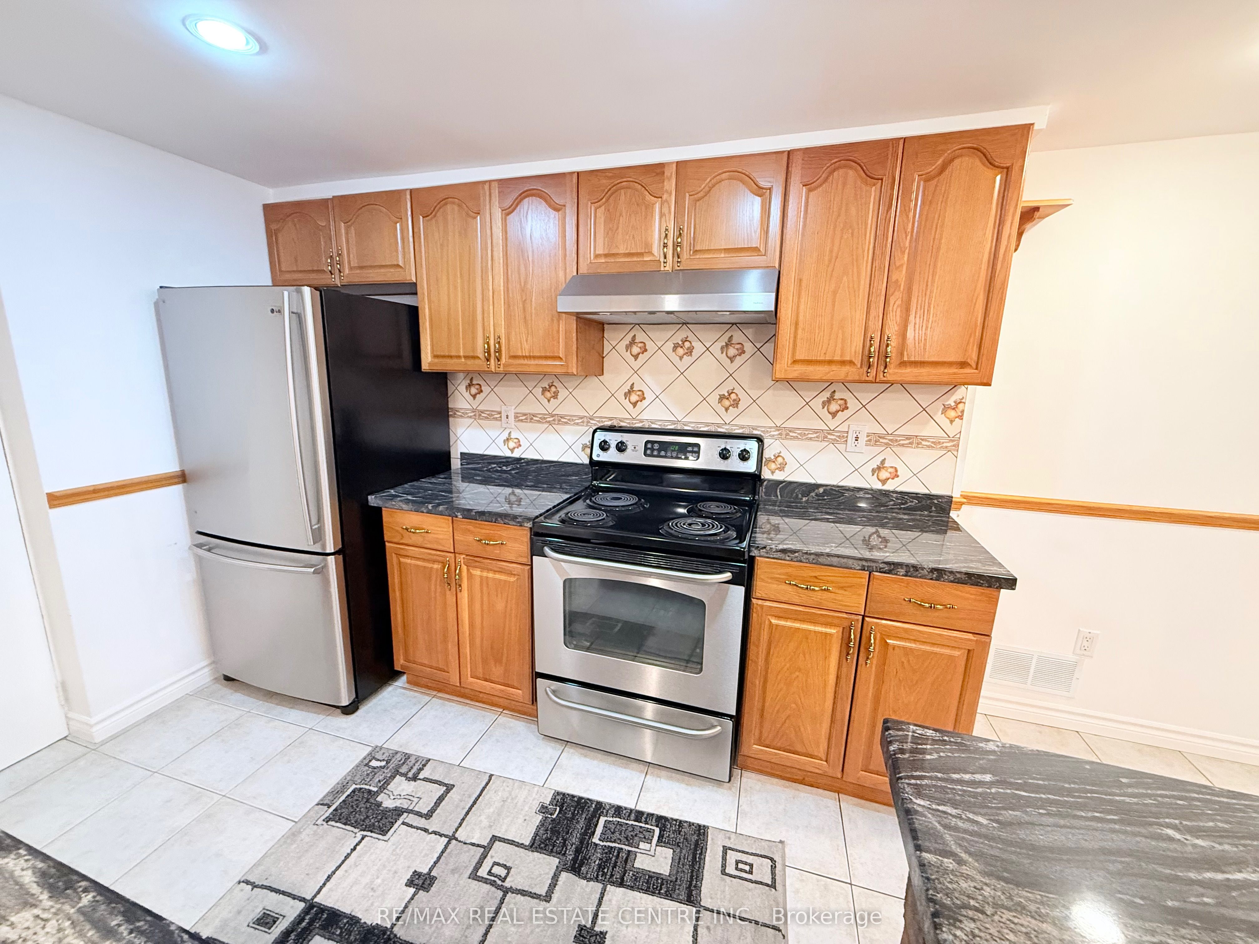 7264 Seabreeze Drive Property Photo 34