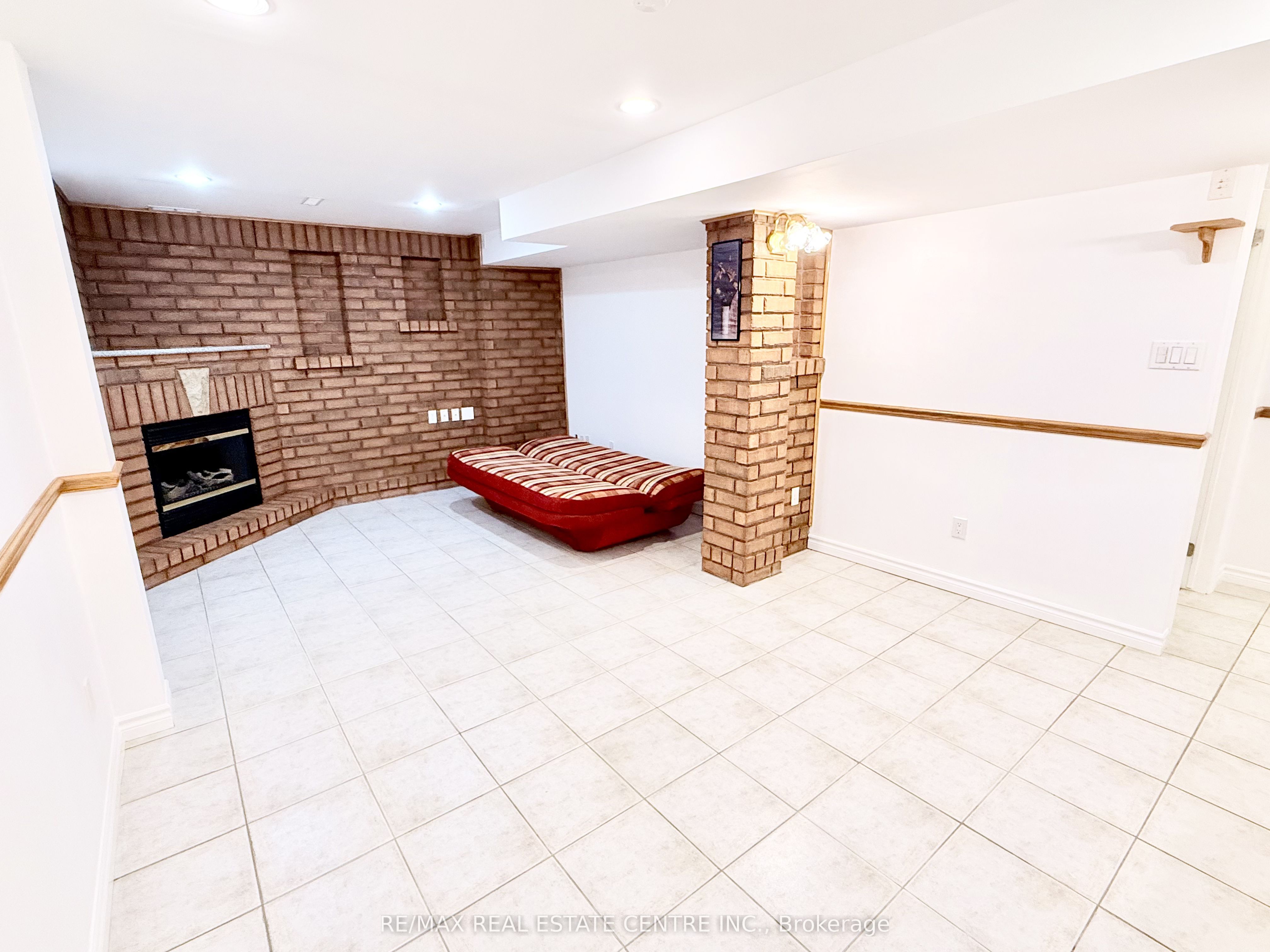 7264 Seabreeze Drive Property Photo 40