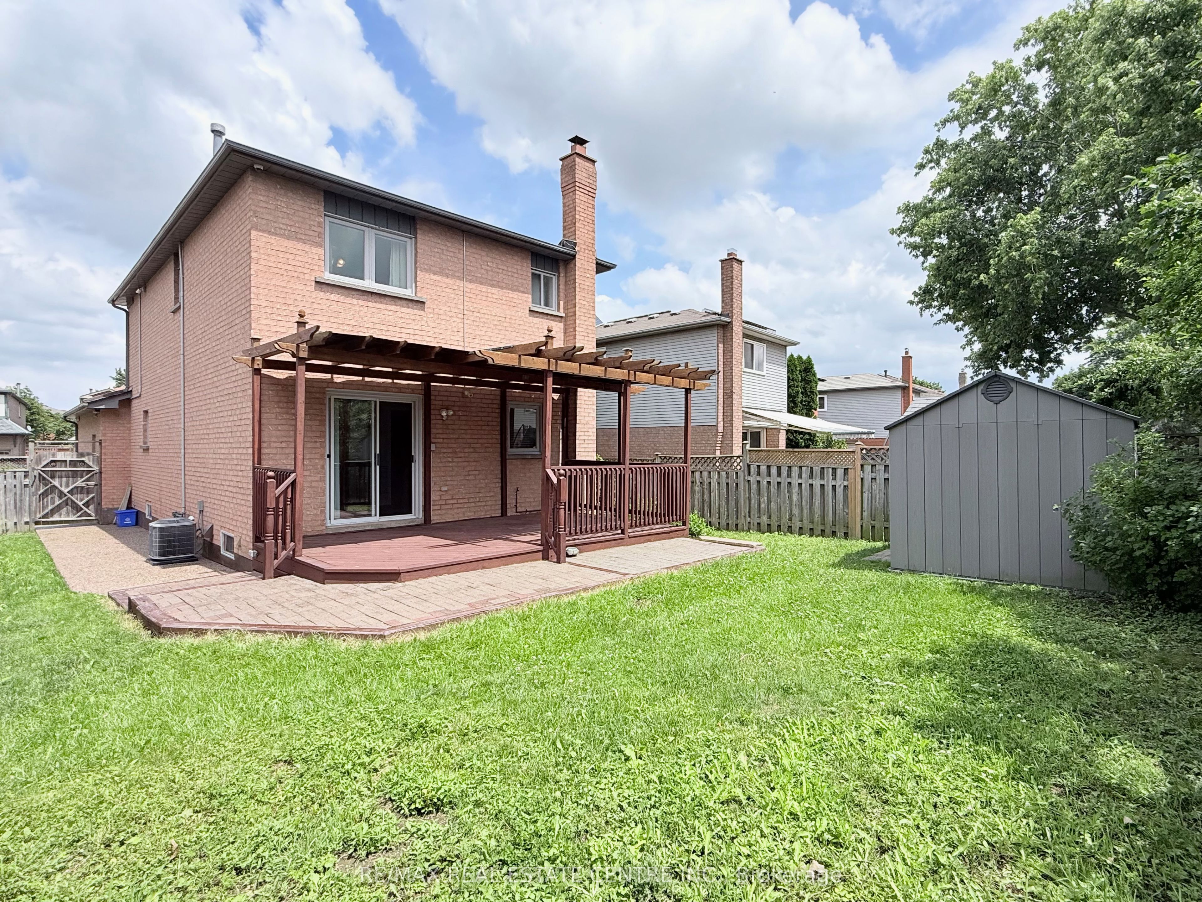 7264 Seabreeze Drive Property Photo 42