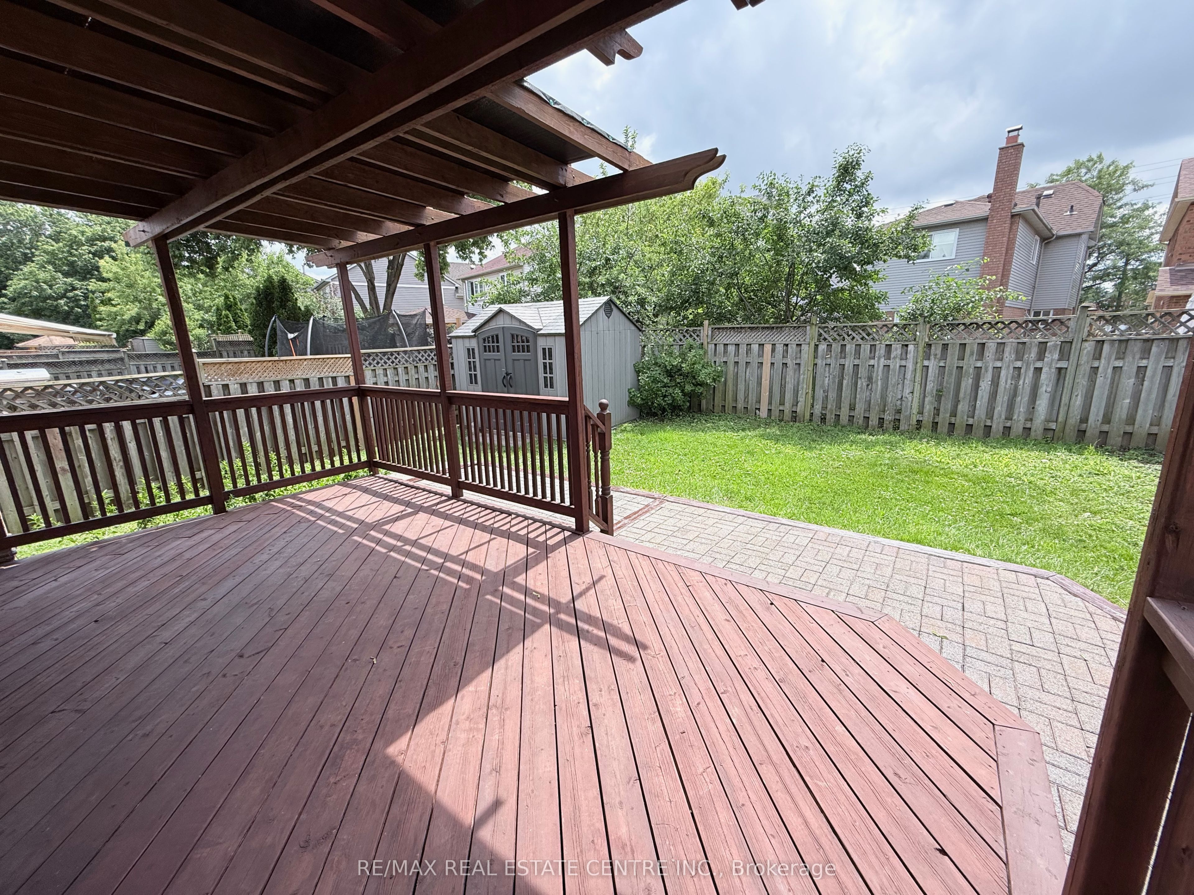 7264 Seabreeze Drive Property Photo 45