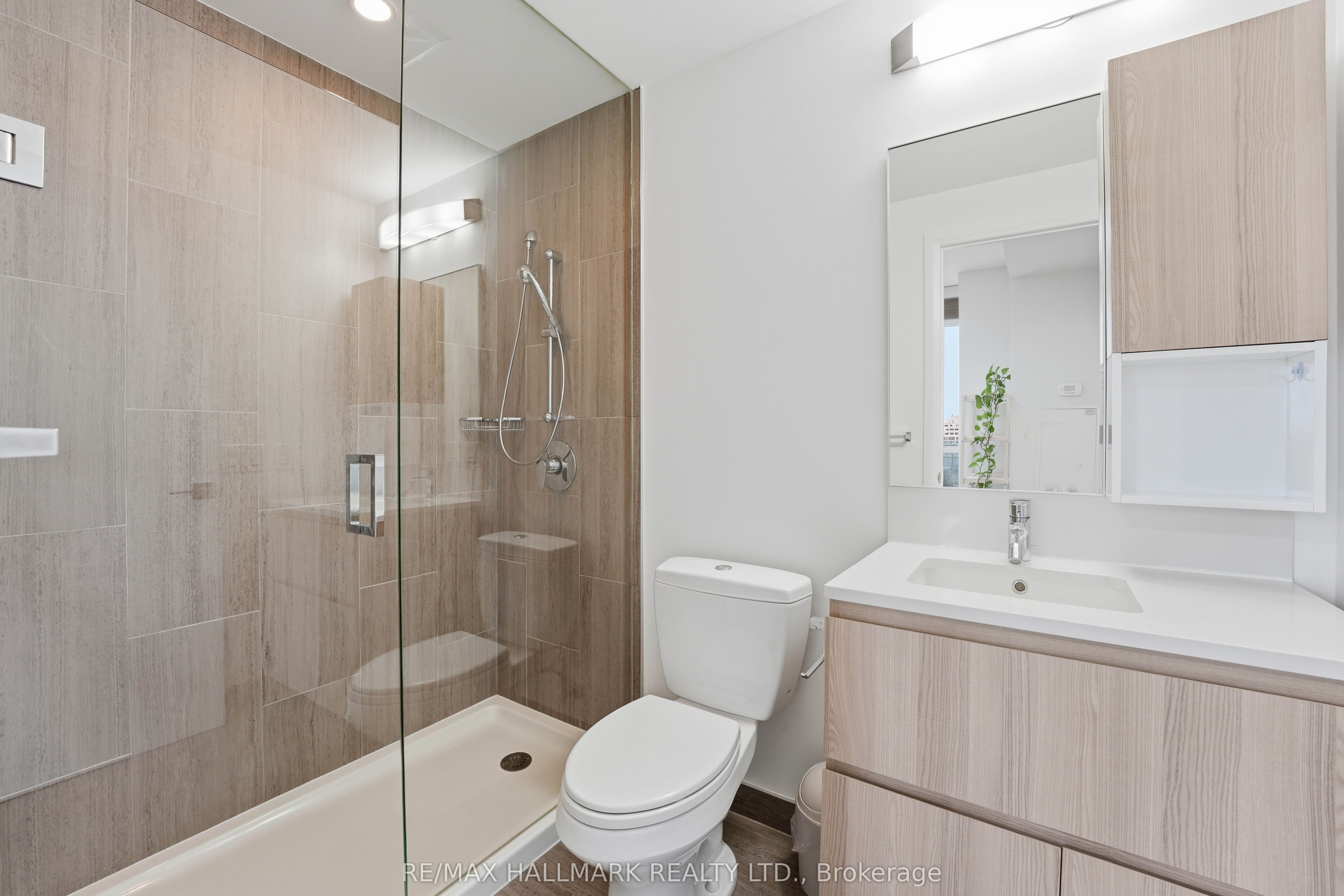 36 Park Lawn Road 710 Property Photo 6