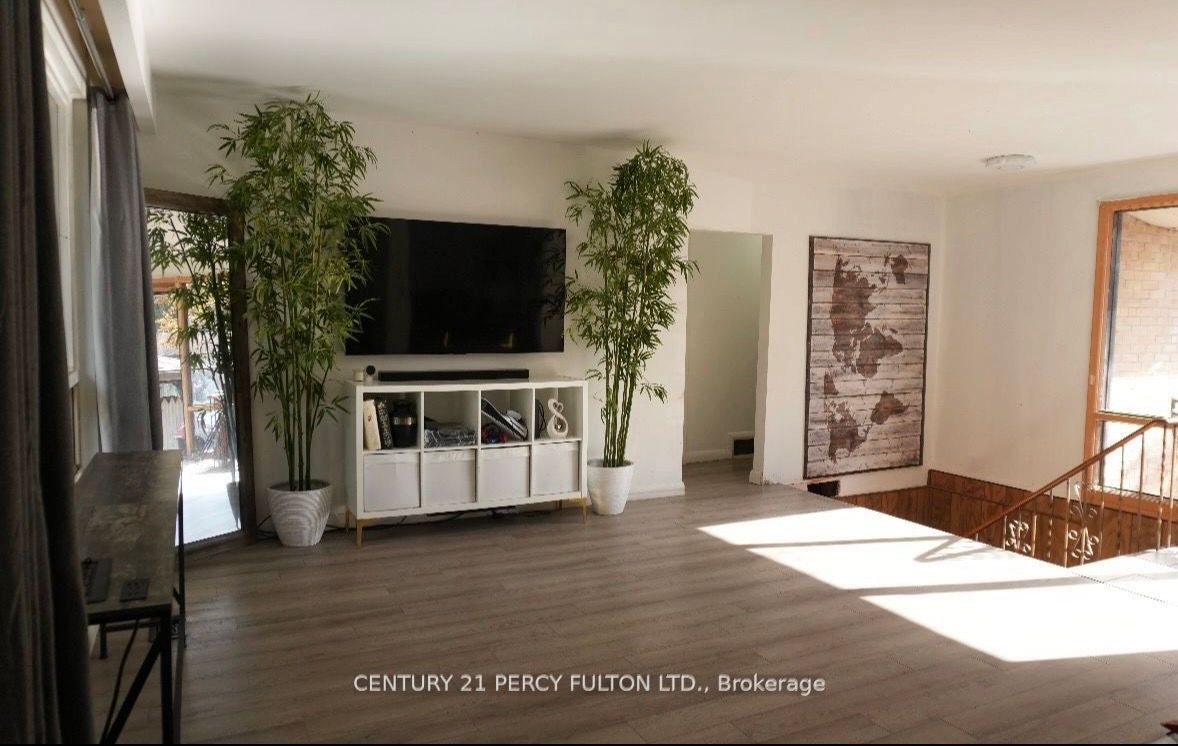 48 Campbell Drive Property Photo 2