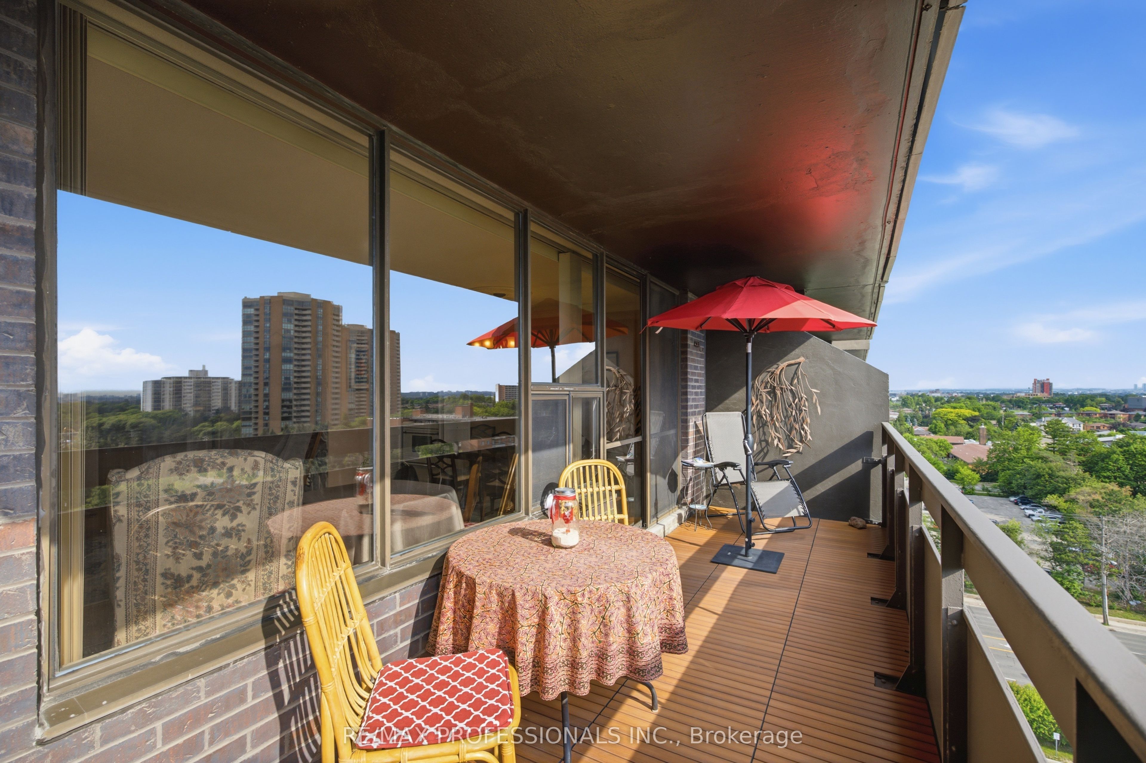 11 Wincott Drive 1208 Property Photo 17
