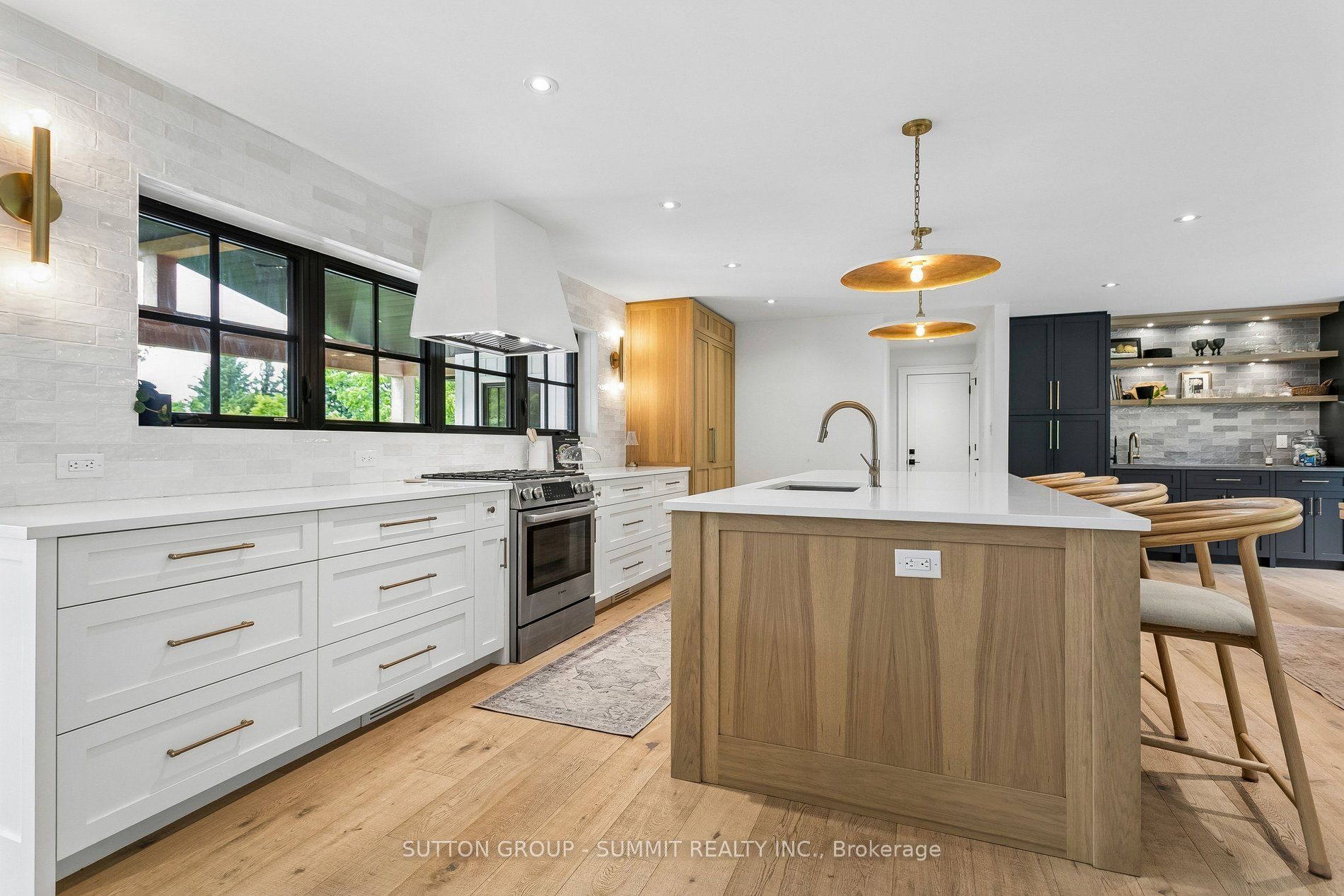 1315 Britannia Road Property Photo 13