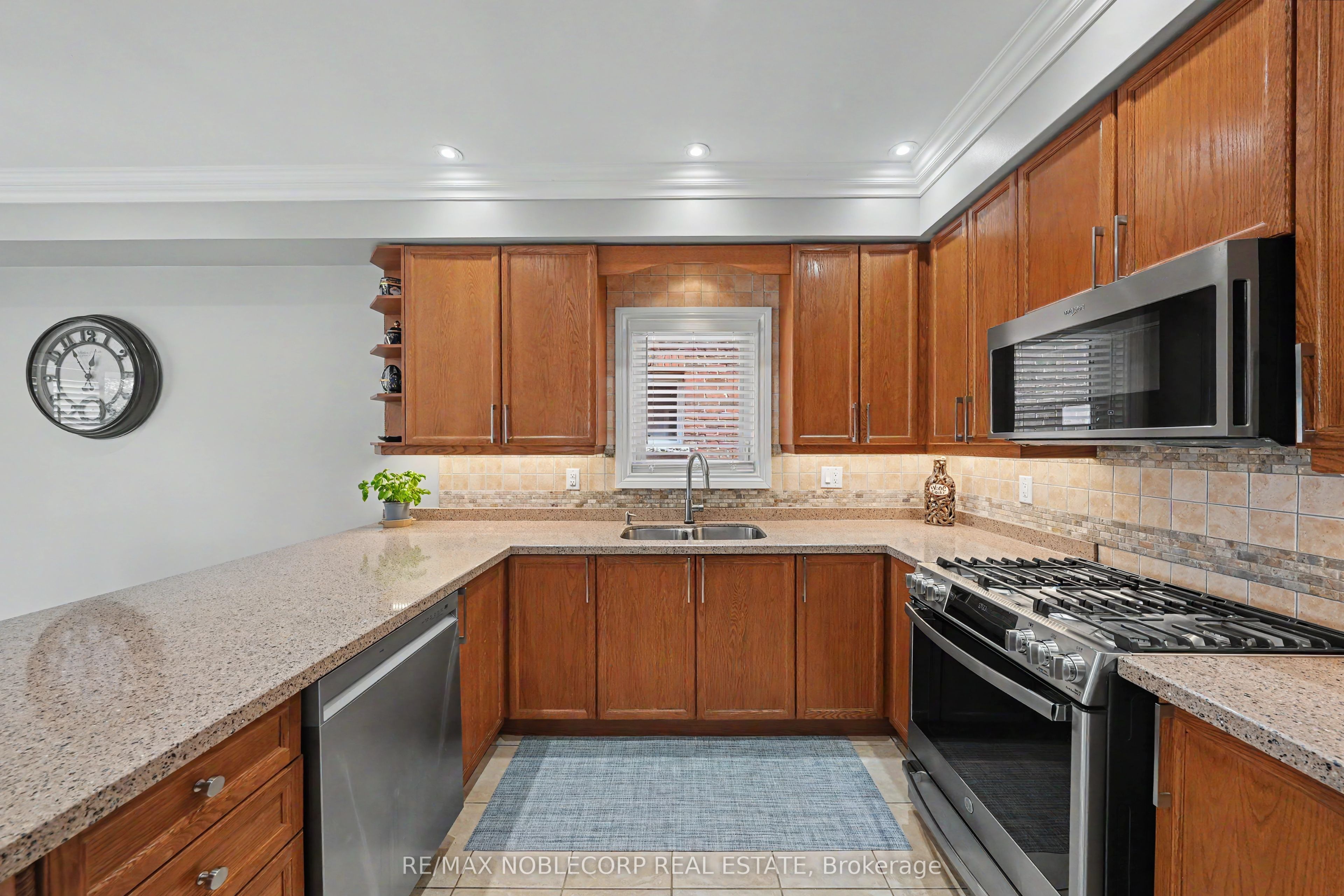 37 Christensen Avenue Property Photo 19