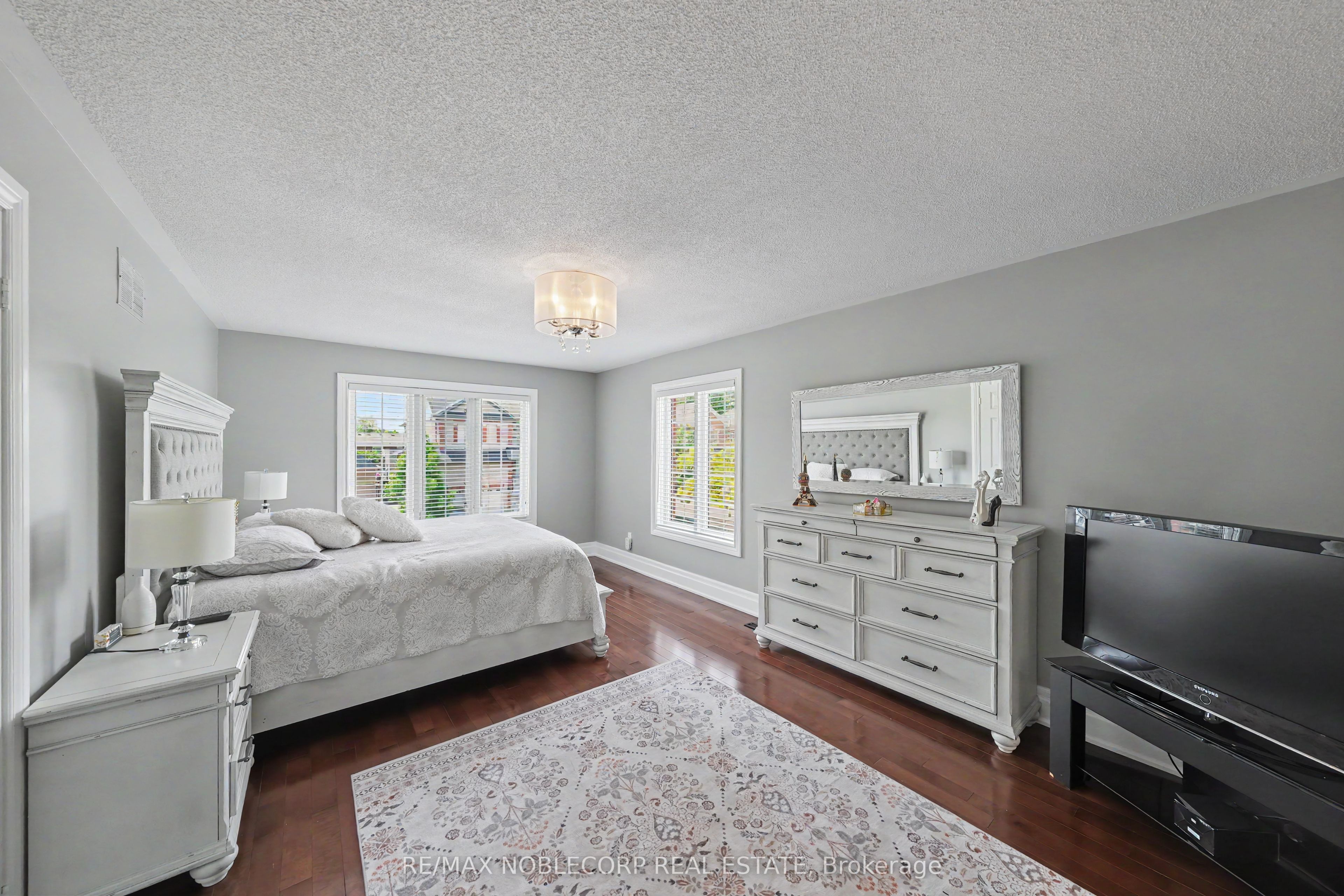 37 Christensen Avenue Property Photo 23