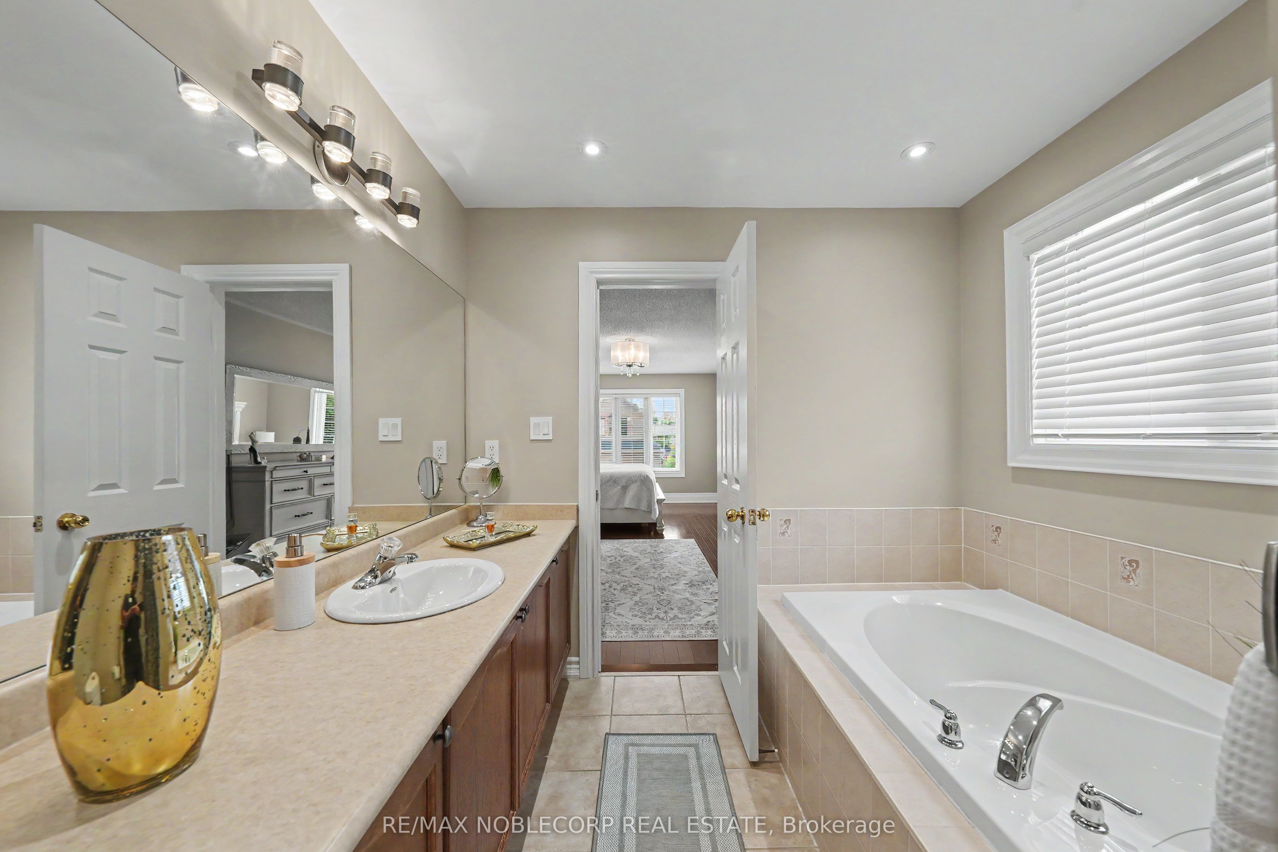 37 Christensen Avenue Property Photo 29