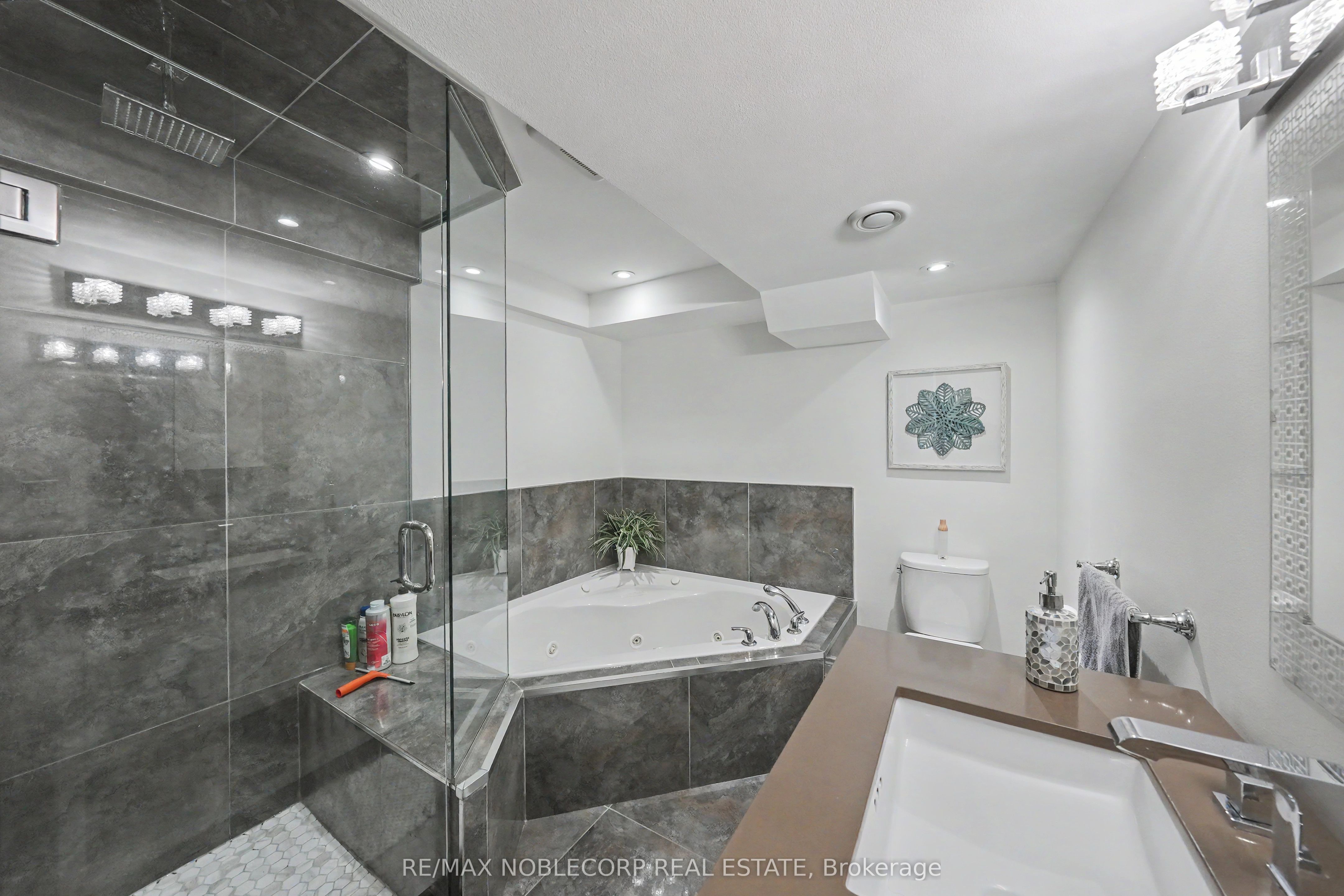 37 Christensen Avenue Property Photo 43