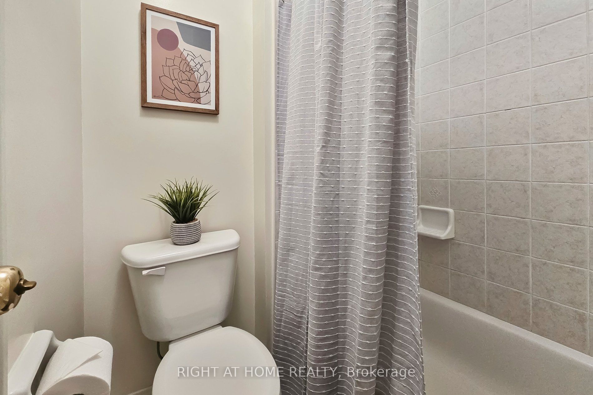 4263 Couples Crescent Property Photo 21