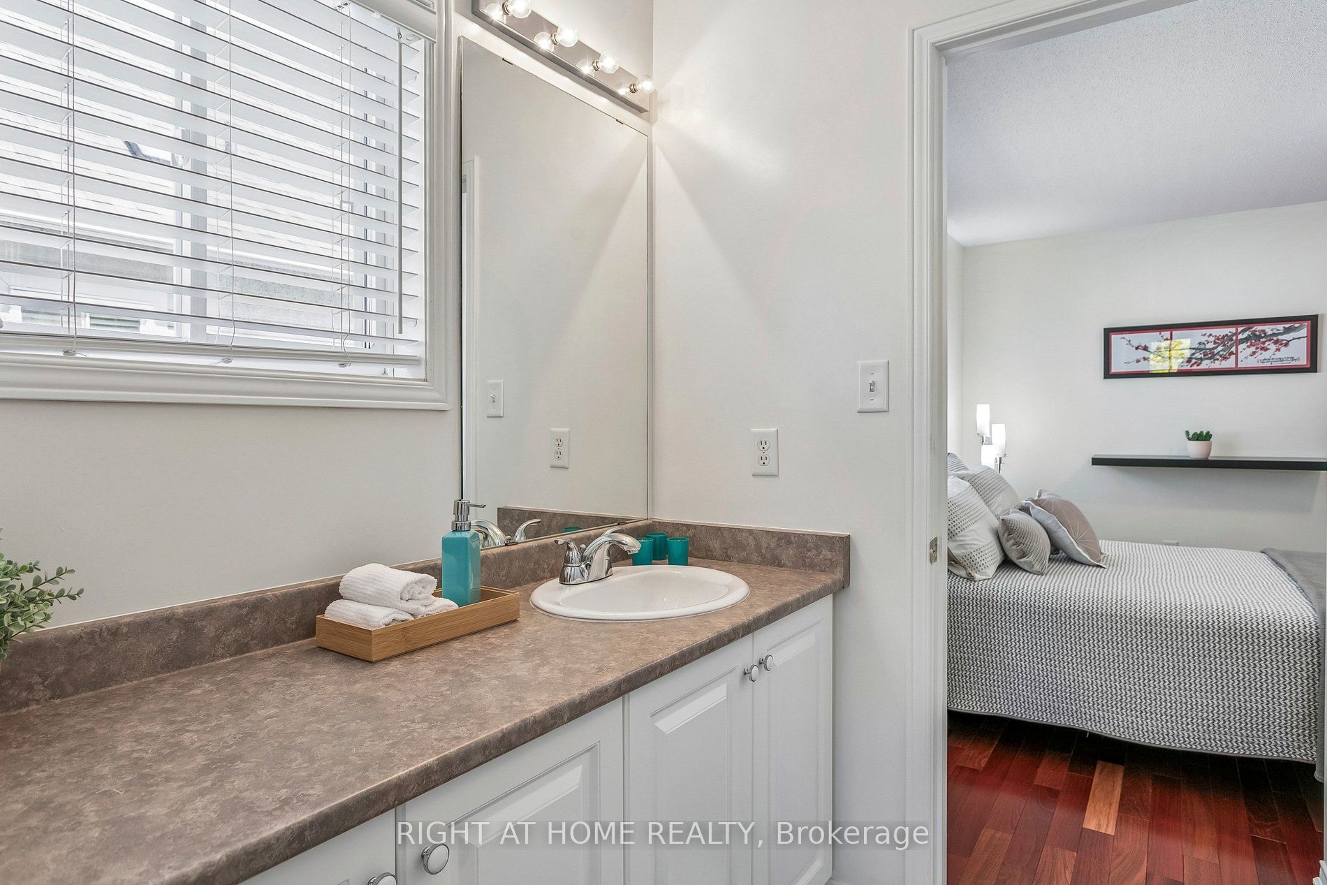 4263 Couples Crescent Property Photo 25