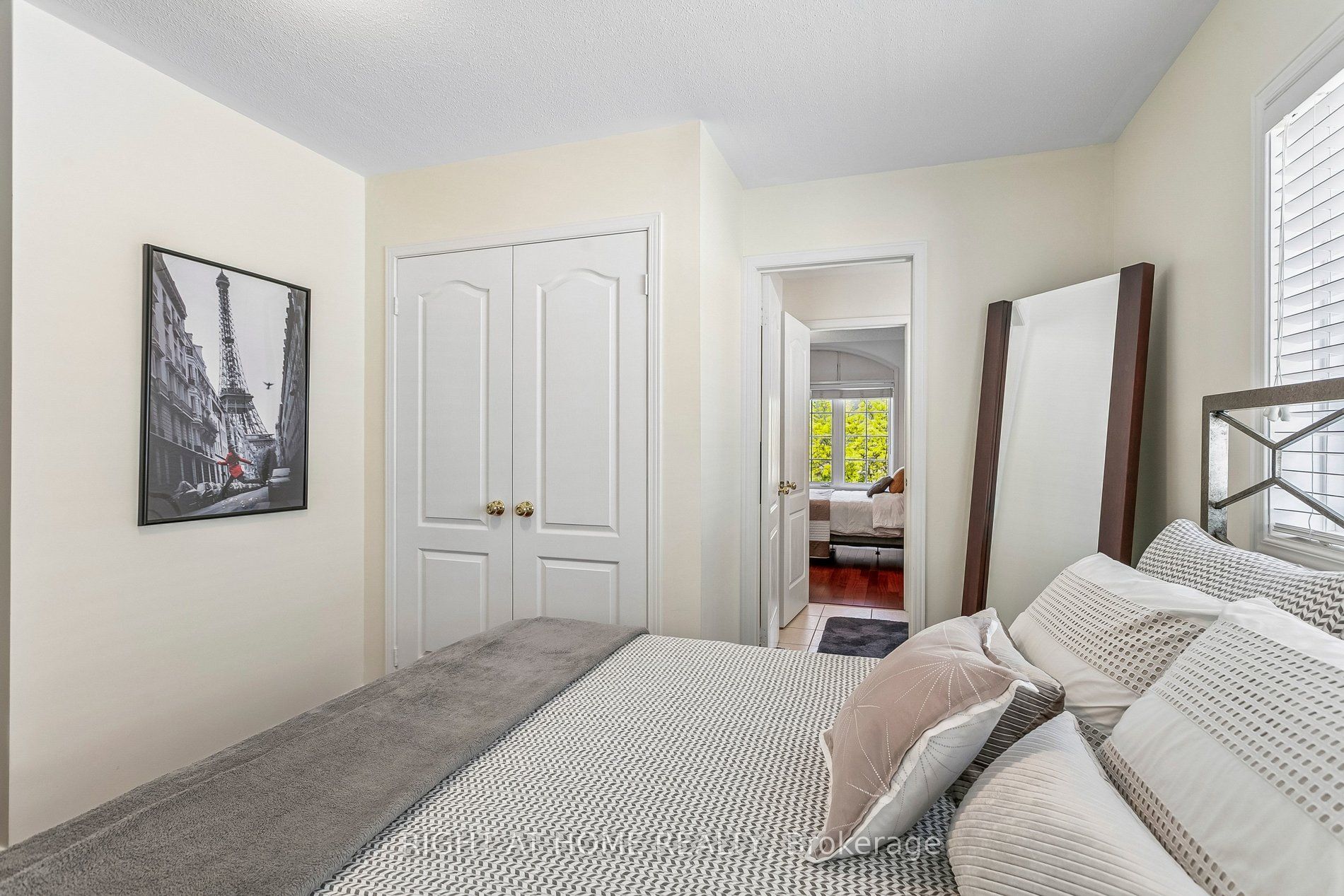 4263 Couples Crescent Property Photo 27
