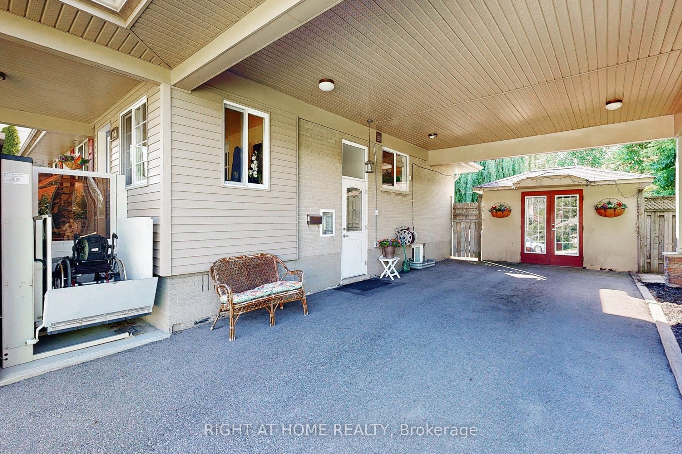 907 Fourth Street Property Photo 2