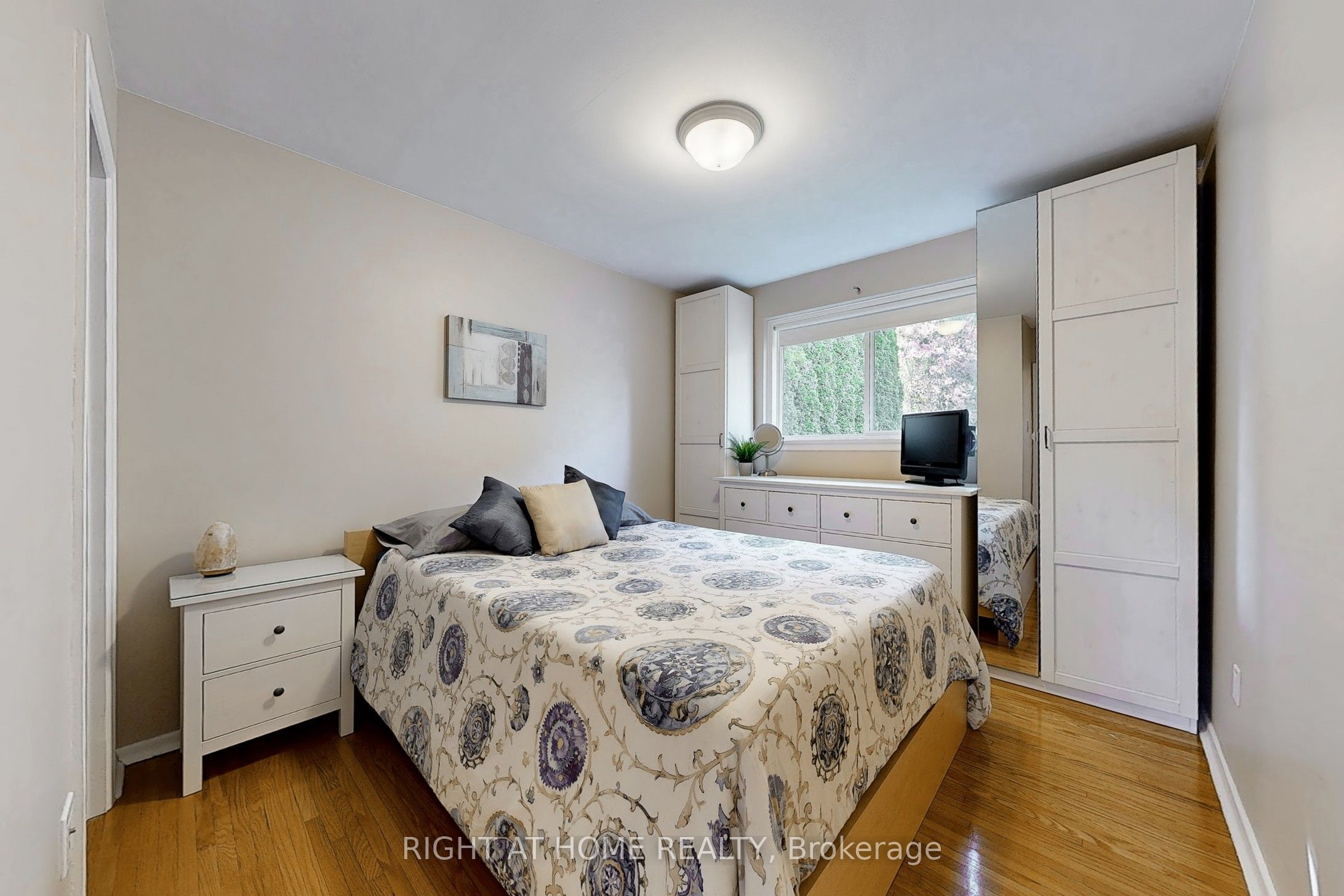 907 Fourth Street Property Photo 9