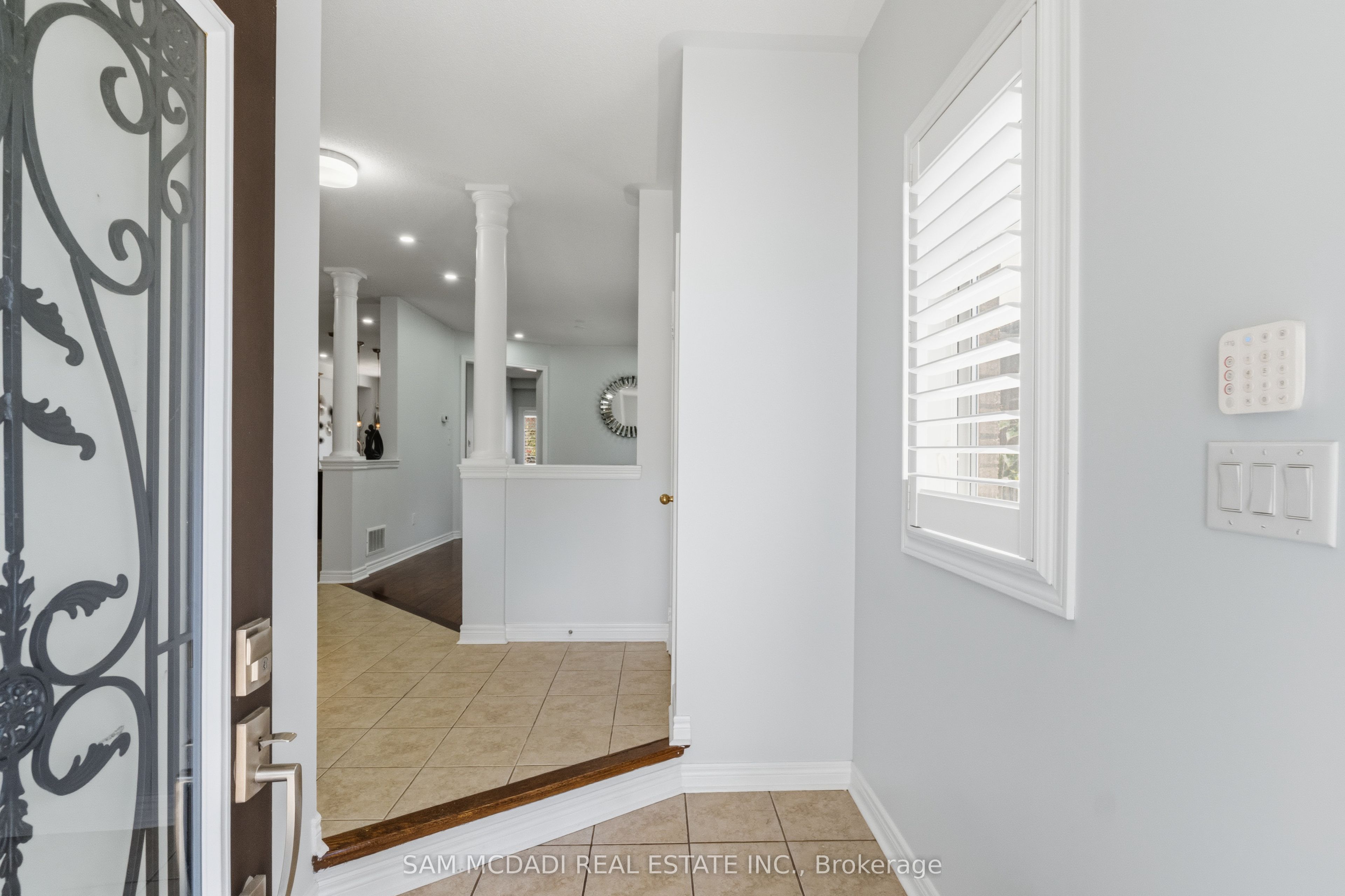5604 Doctor Peddle Crescent Property Photo 2