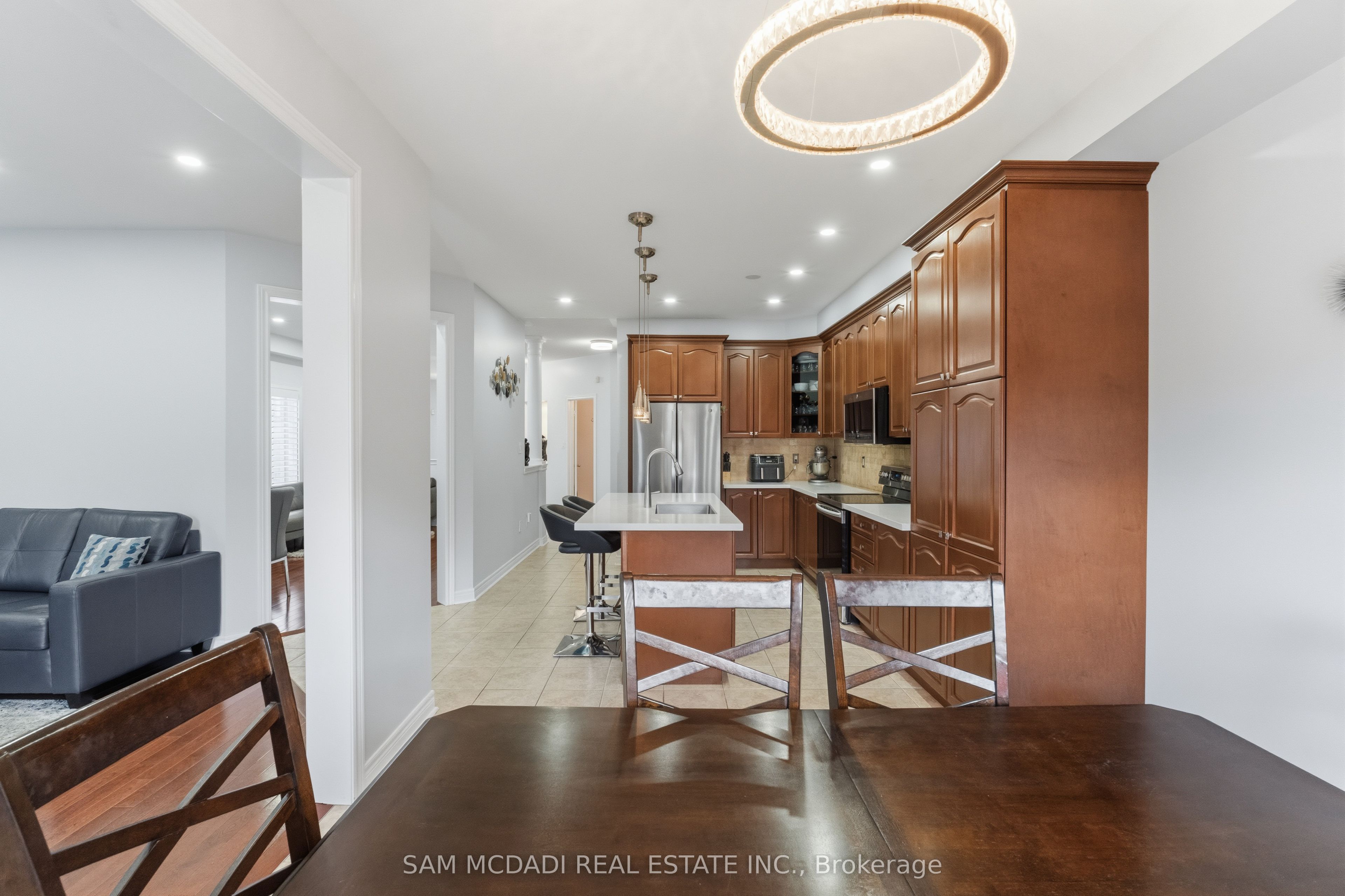 5604 Doctor Peddle Crescent Property Photo 10