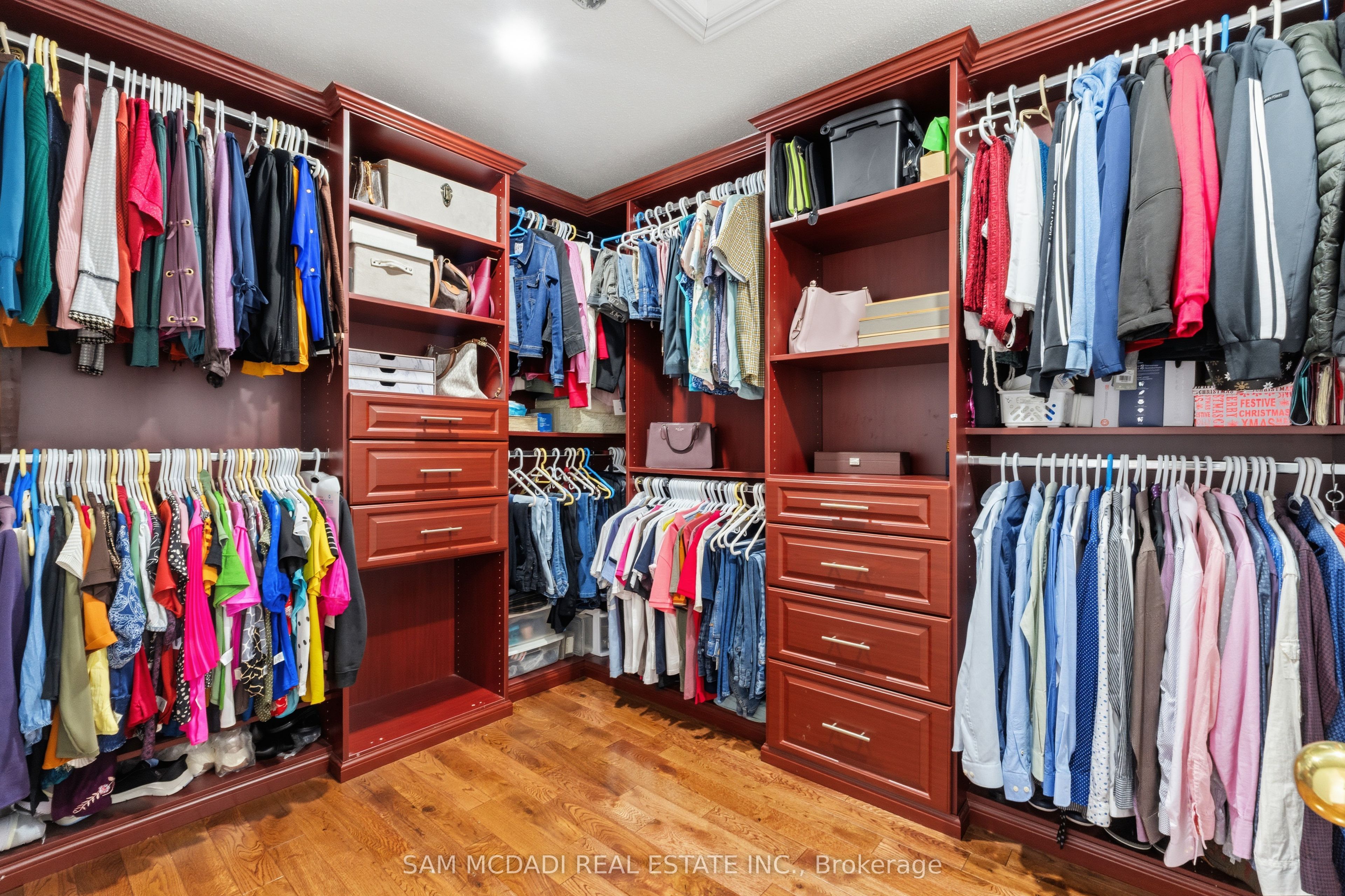 5604 Doctor Peddle Crescent Property Photo 17