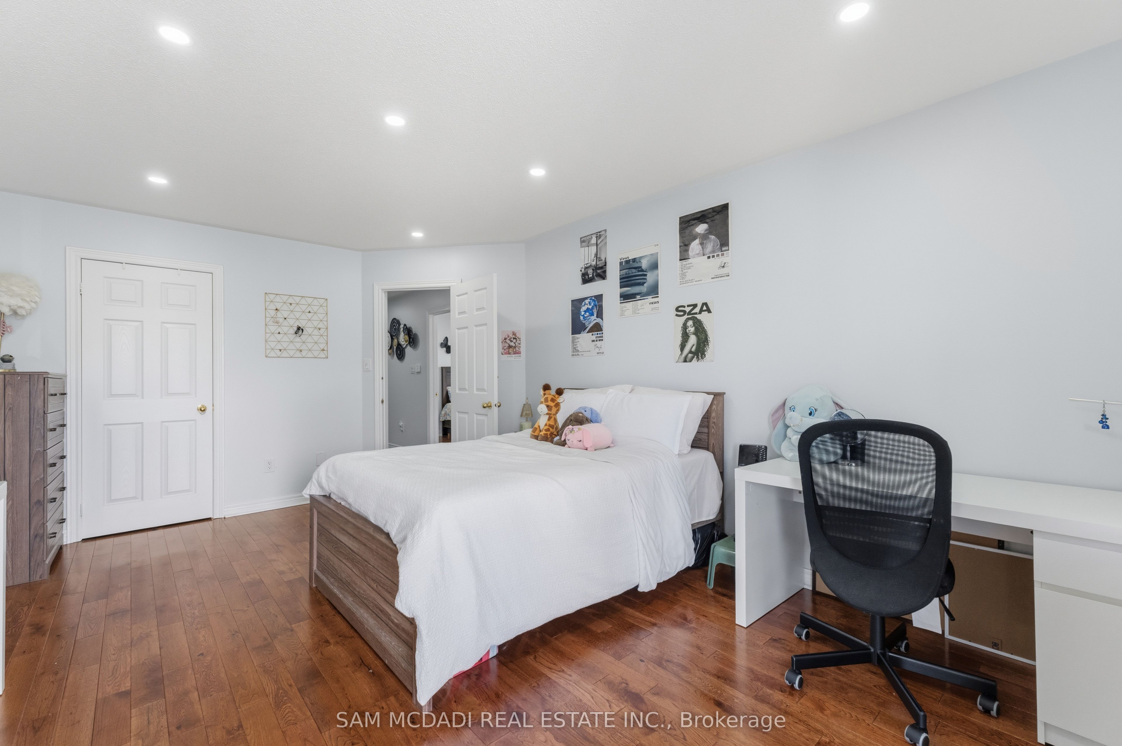 5604 Doctor Peddle Crescent Property Photo 20