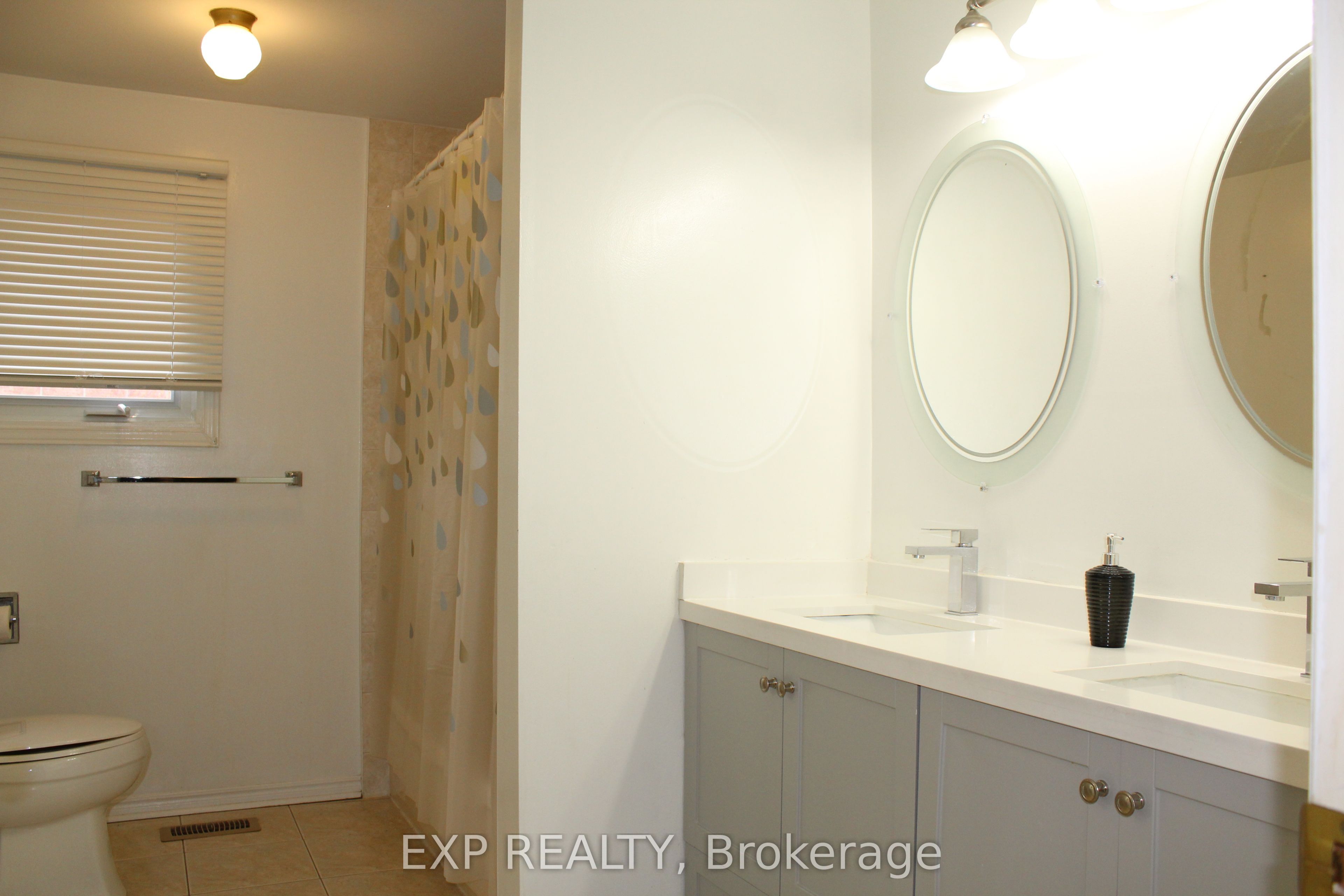 48 Howell Street Property Photo 29