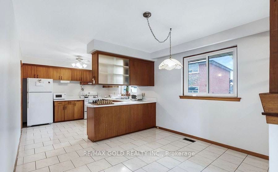 7 Larchmere Avenue Property Photo 2