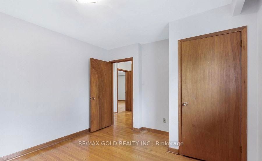 7 Larchmere Avenue Property Photo 5
