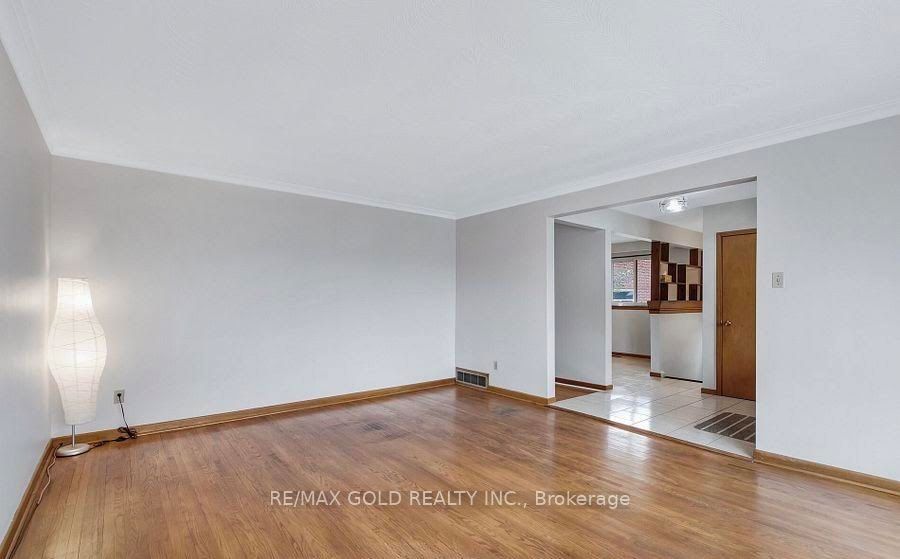 7 Larchmere Avenue Property Photo 6