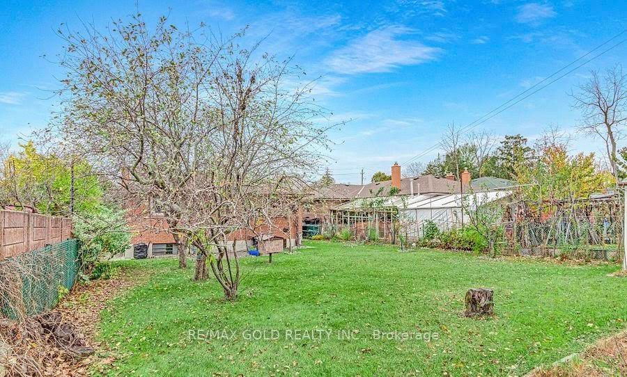 7 Larchmere Avenue Property Photo 10