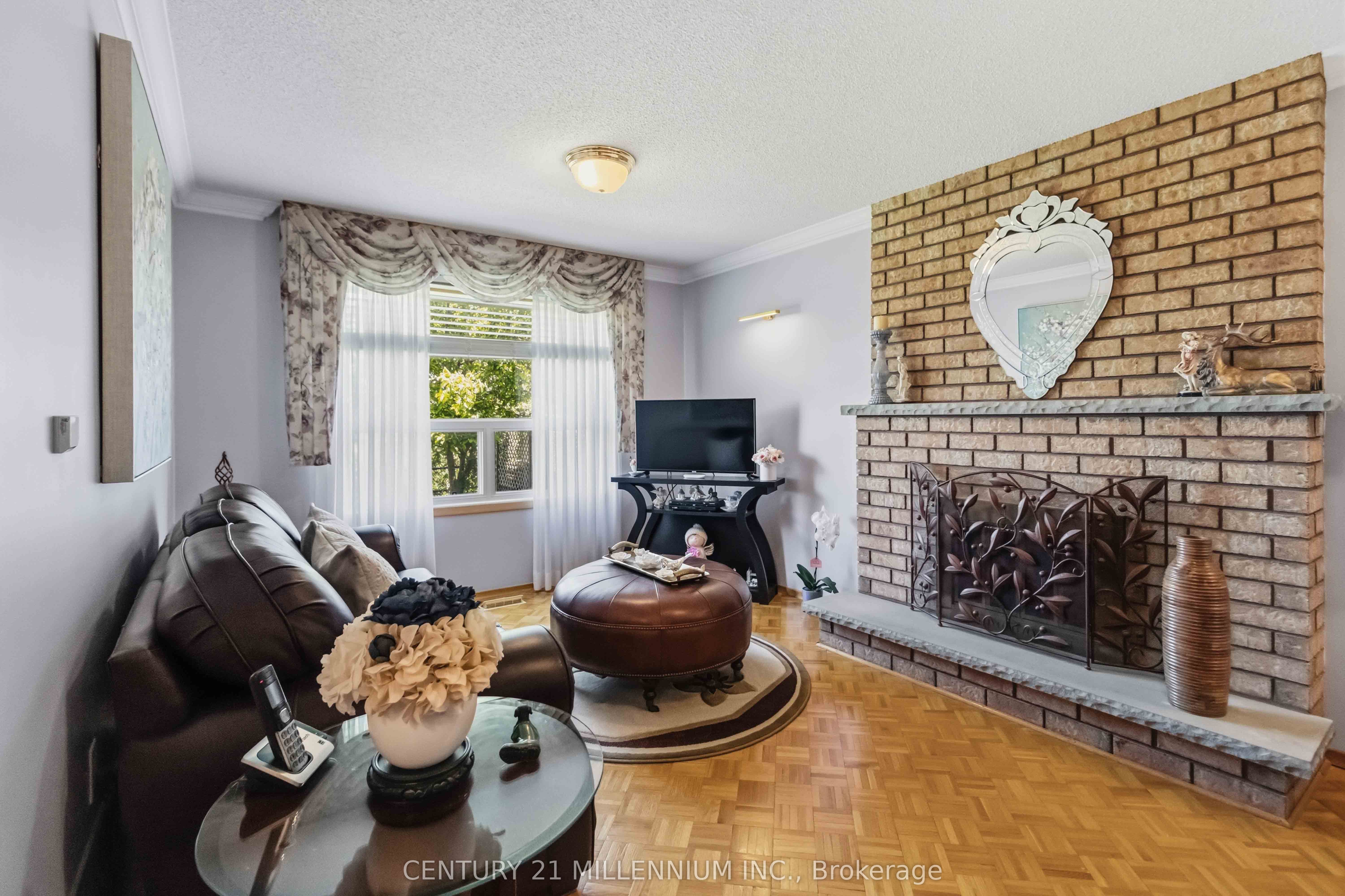 83 Sunforest Drive Property Photo 15