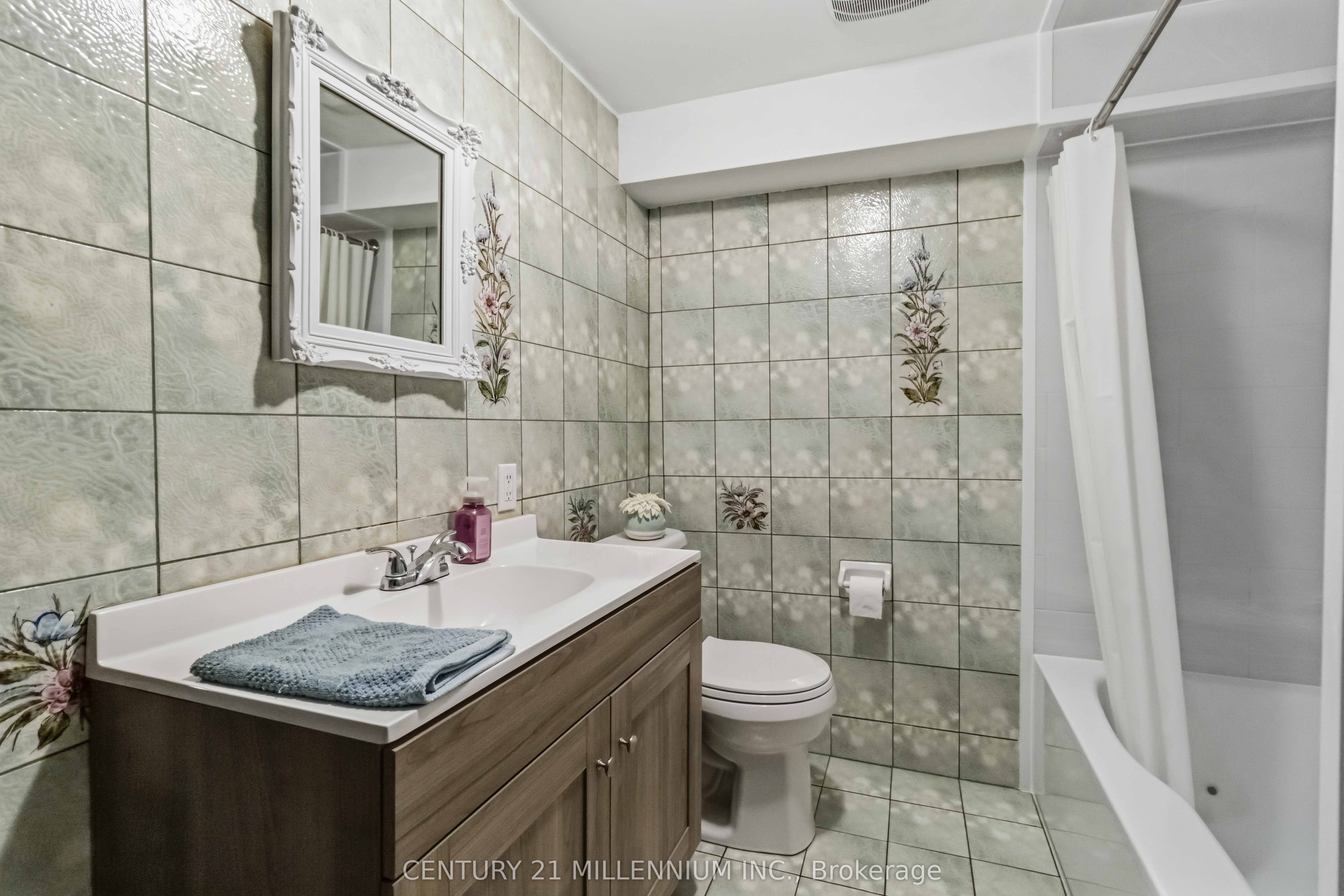 83 Sunforest Drive Property Photo 41