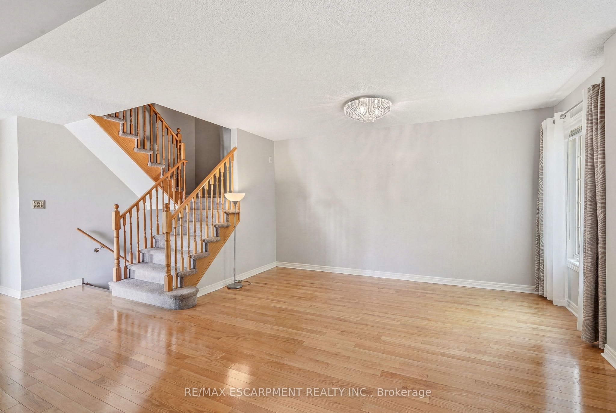 1745 Creek Way 7 Property Photo 8