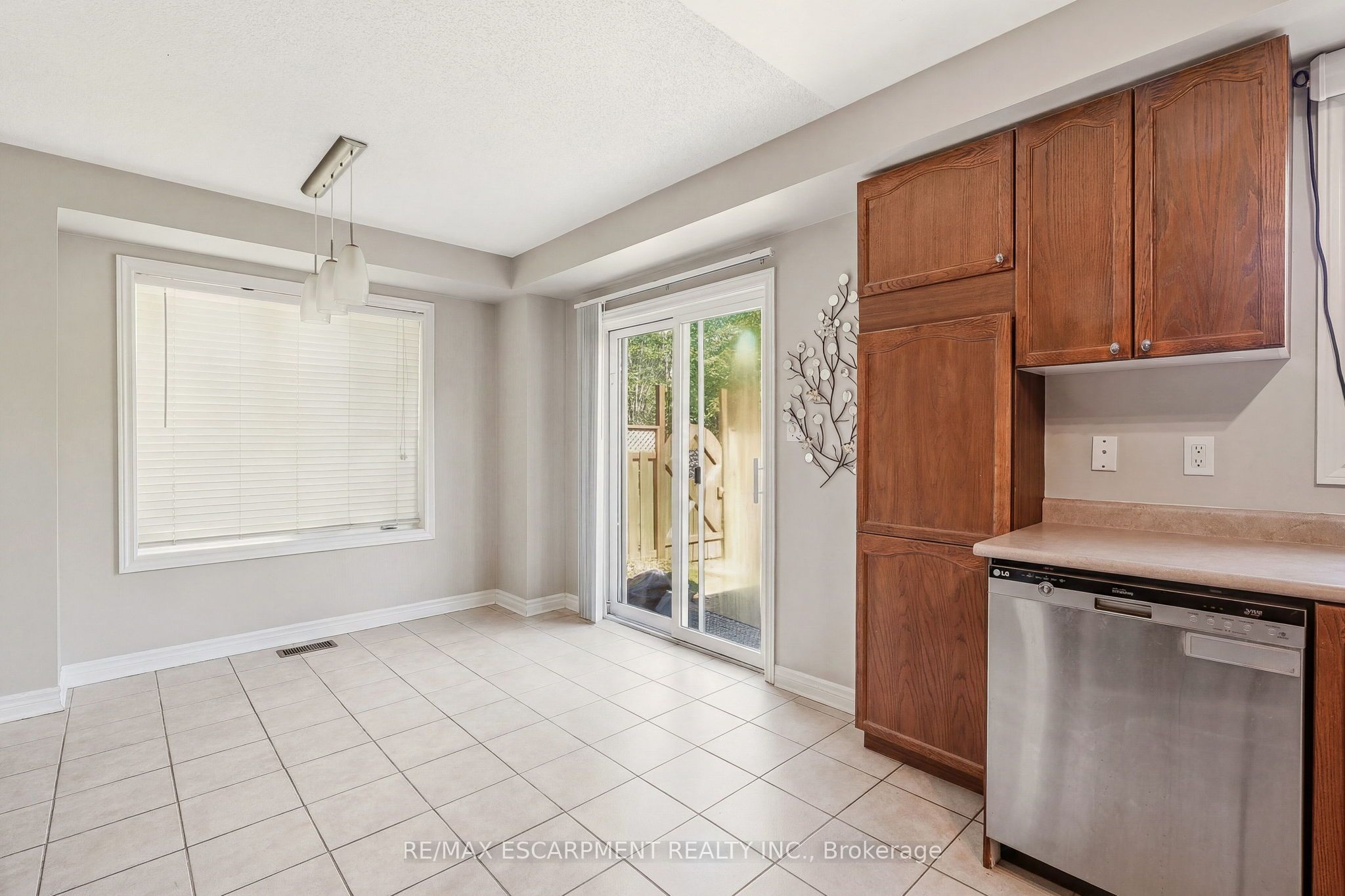 1745 Creek Way 7 Property Photo 14