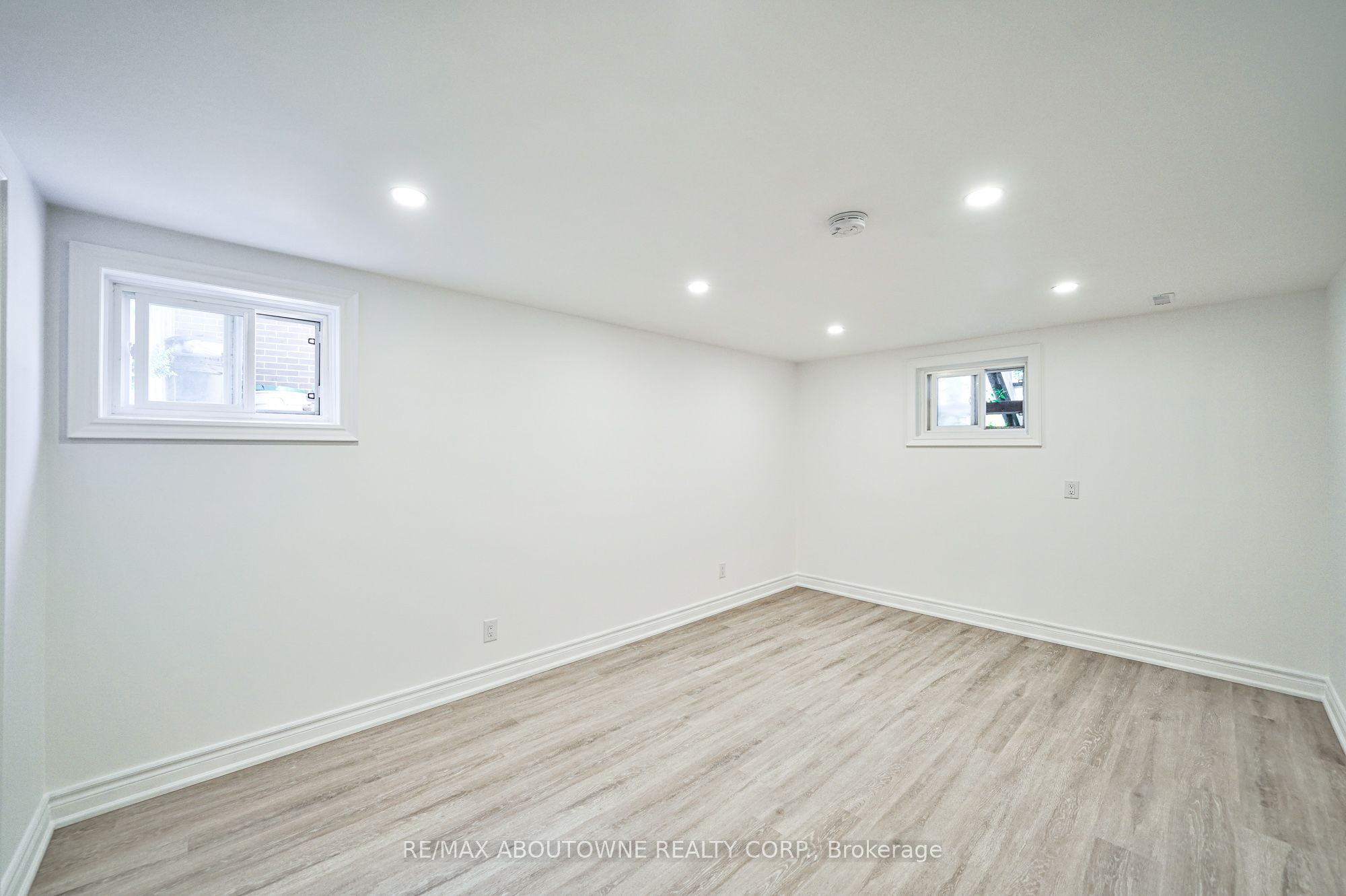 4395 Longmoor Drive Lower Property Photo 15