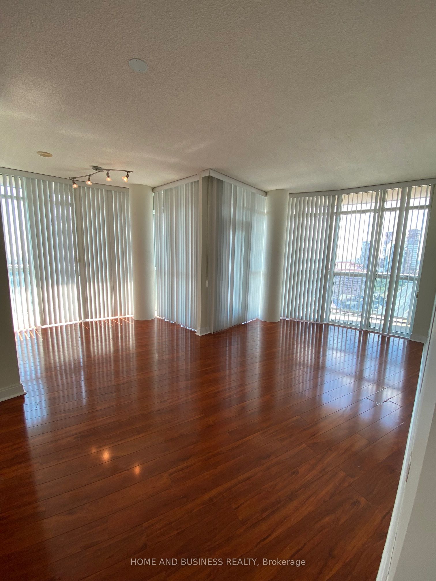 70 Absolute Avenue 2505 Property Photo 4