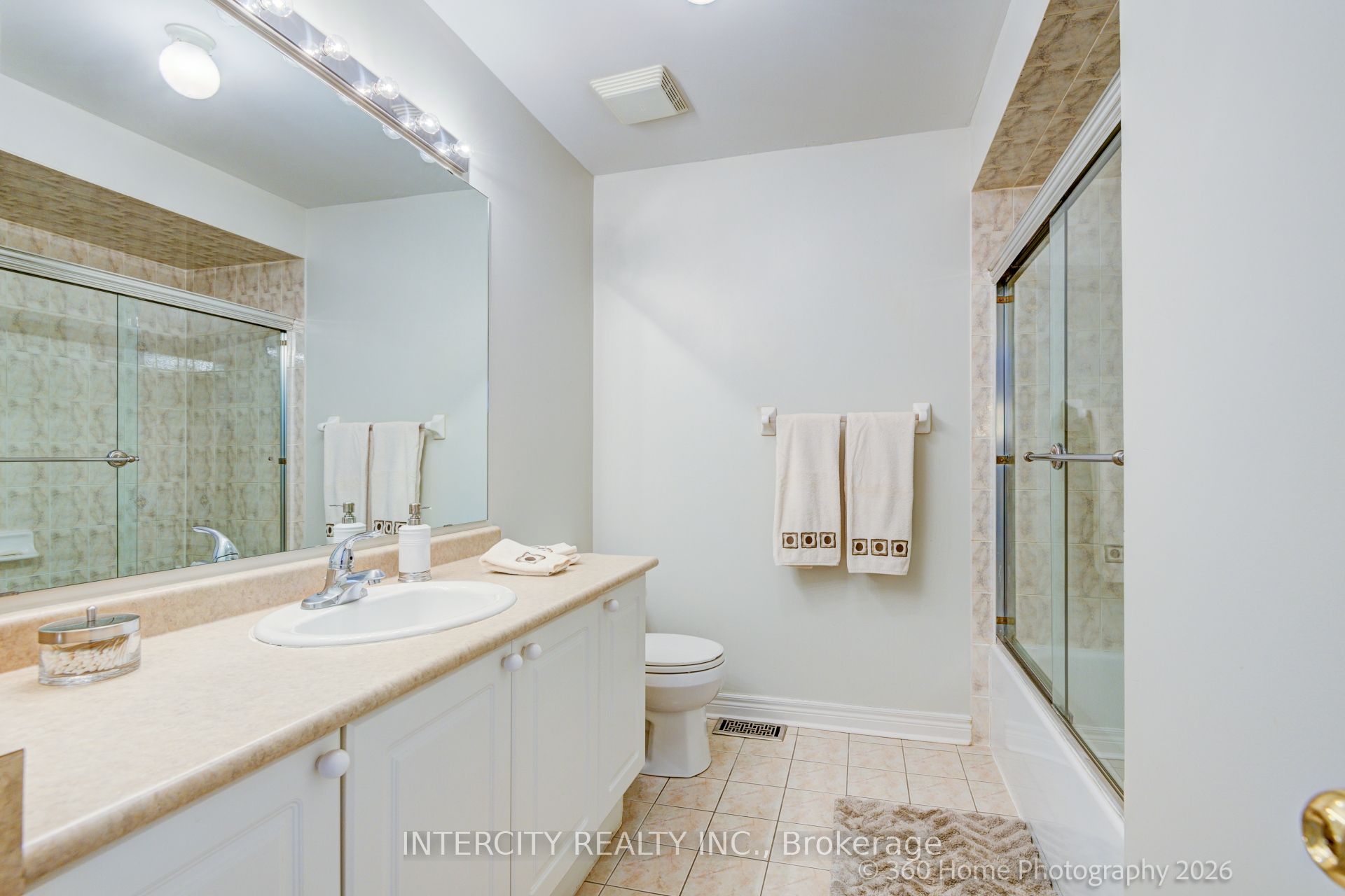 27 Modesto Crescent Property Photo 18