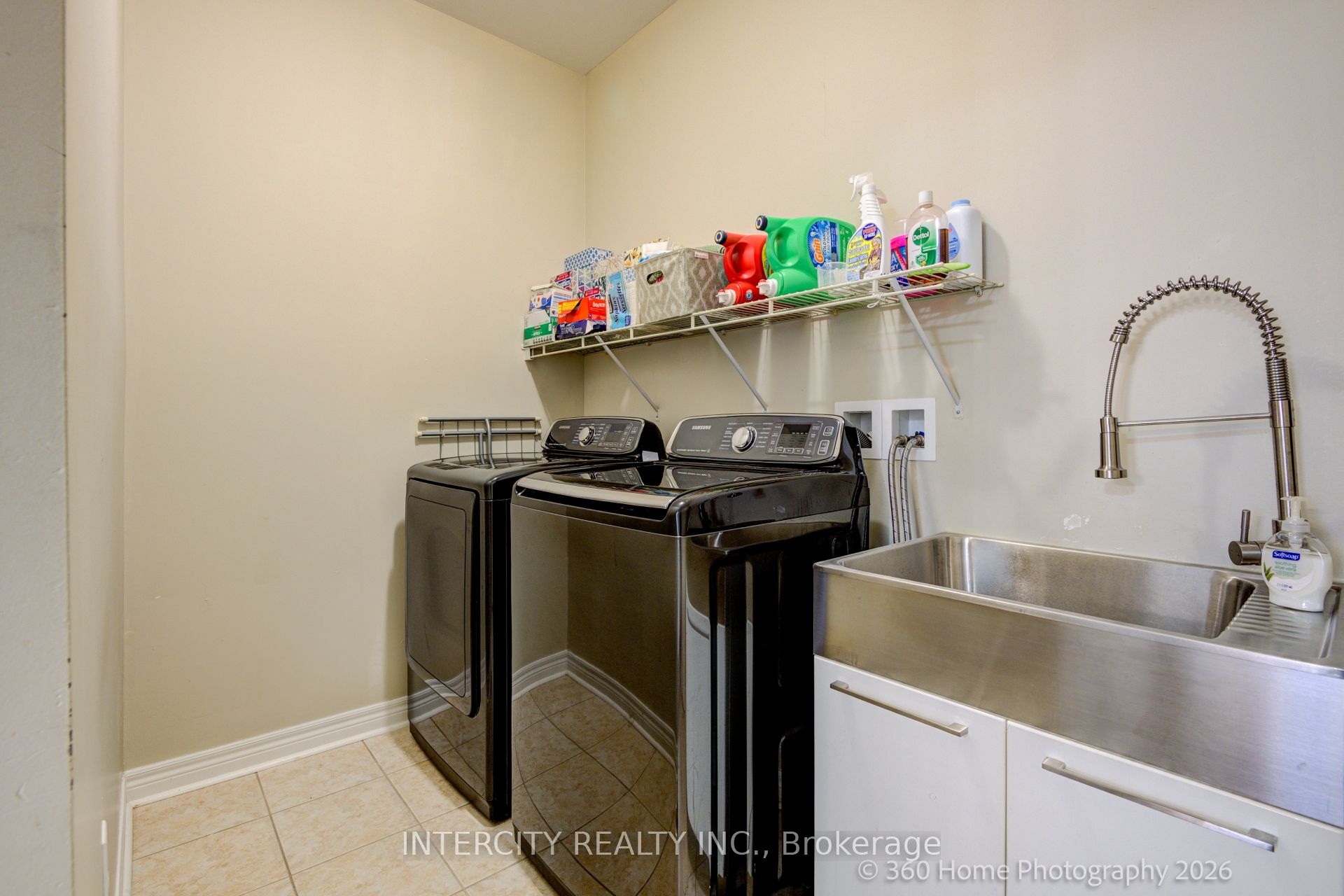 27 Modesto Crescent Property Photo 20