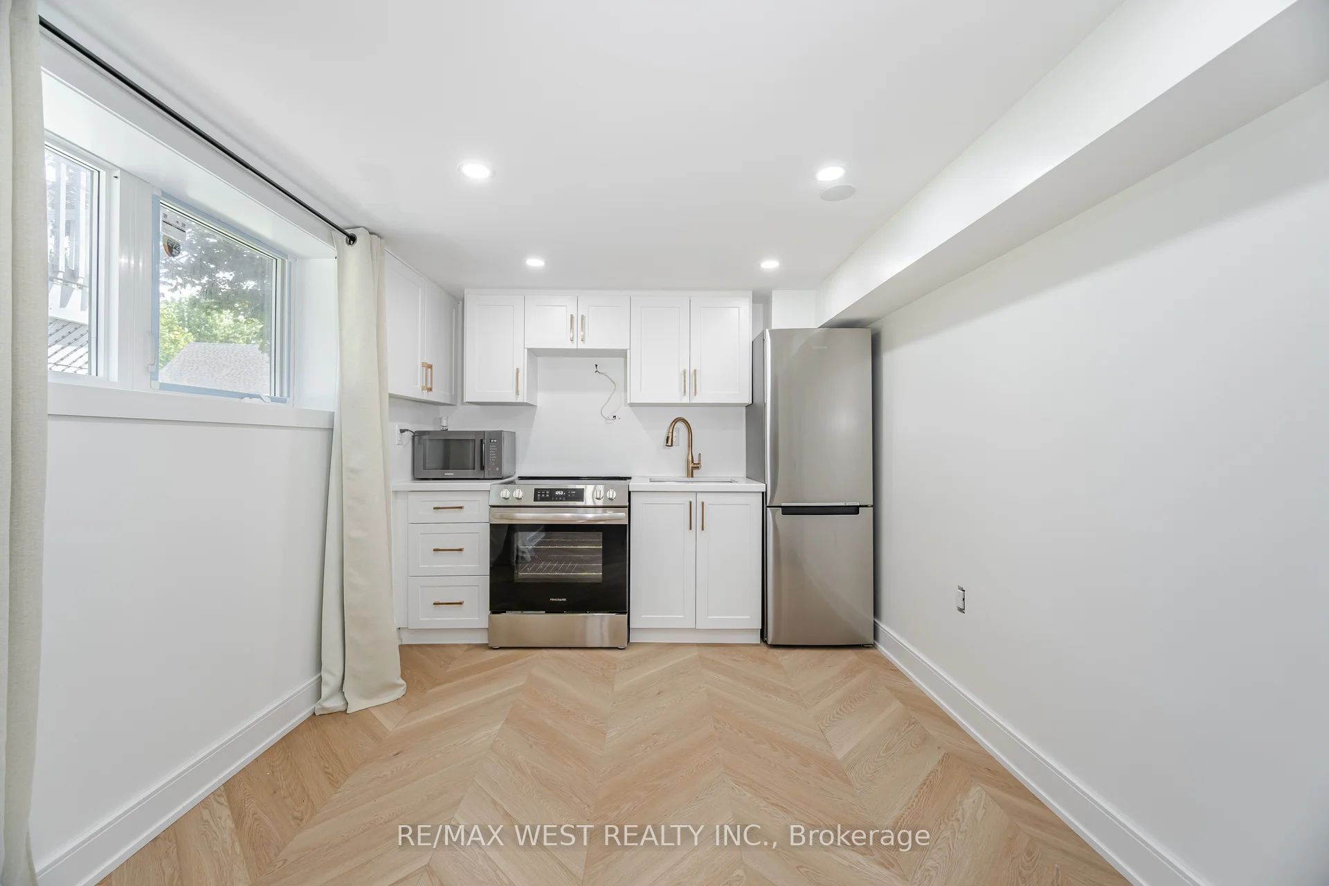 92 Archibald Street Property Photo 10