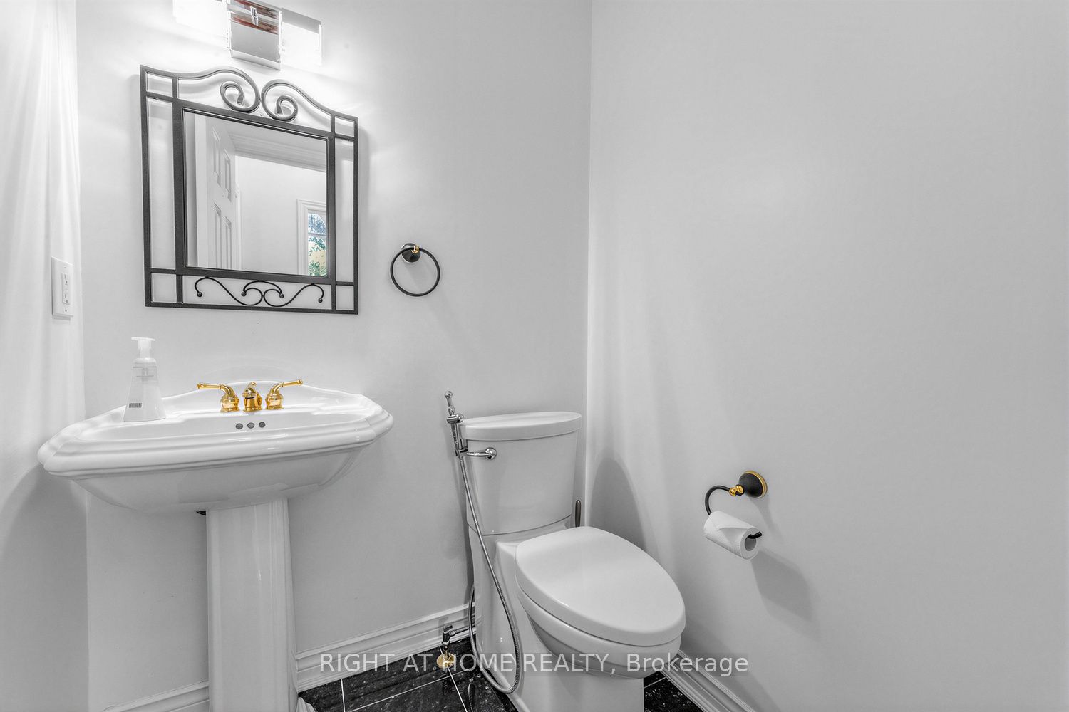 4145 Bonavista Crescent Property Photo 21