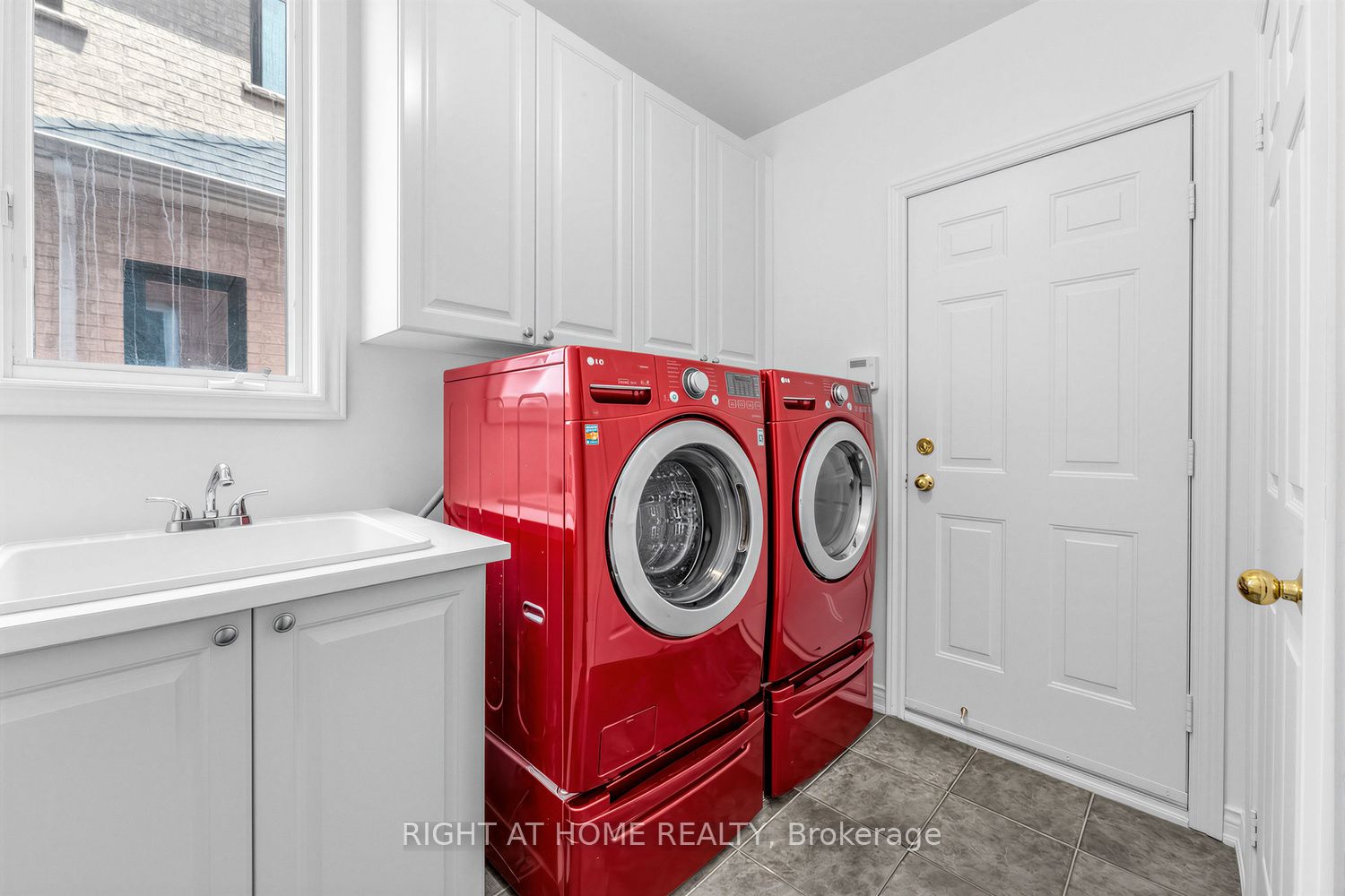 4145 Bonavista Crescent Property Photo 22