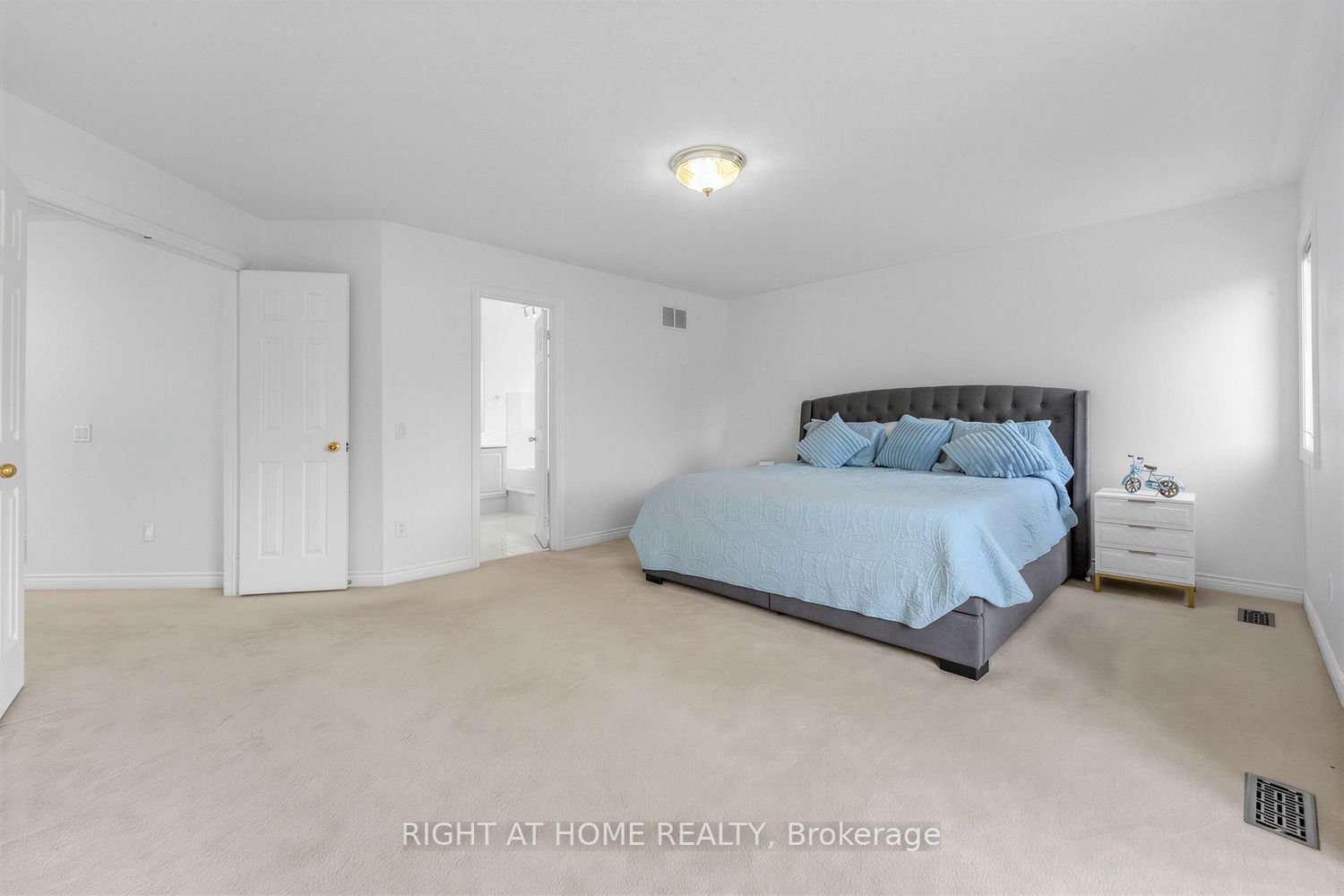 4145 Bonavista Crescent Property Photo 25