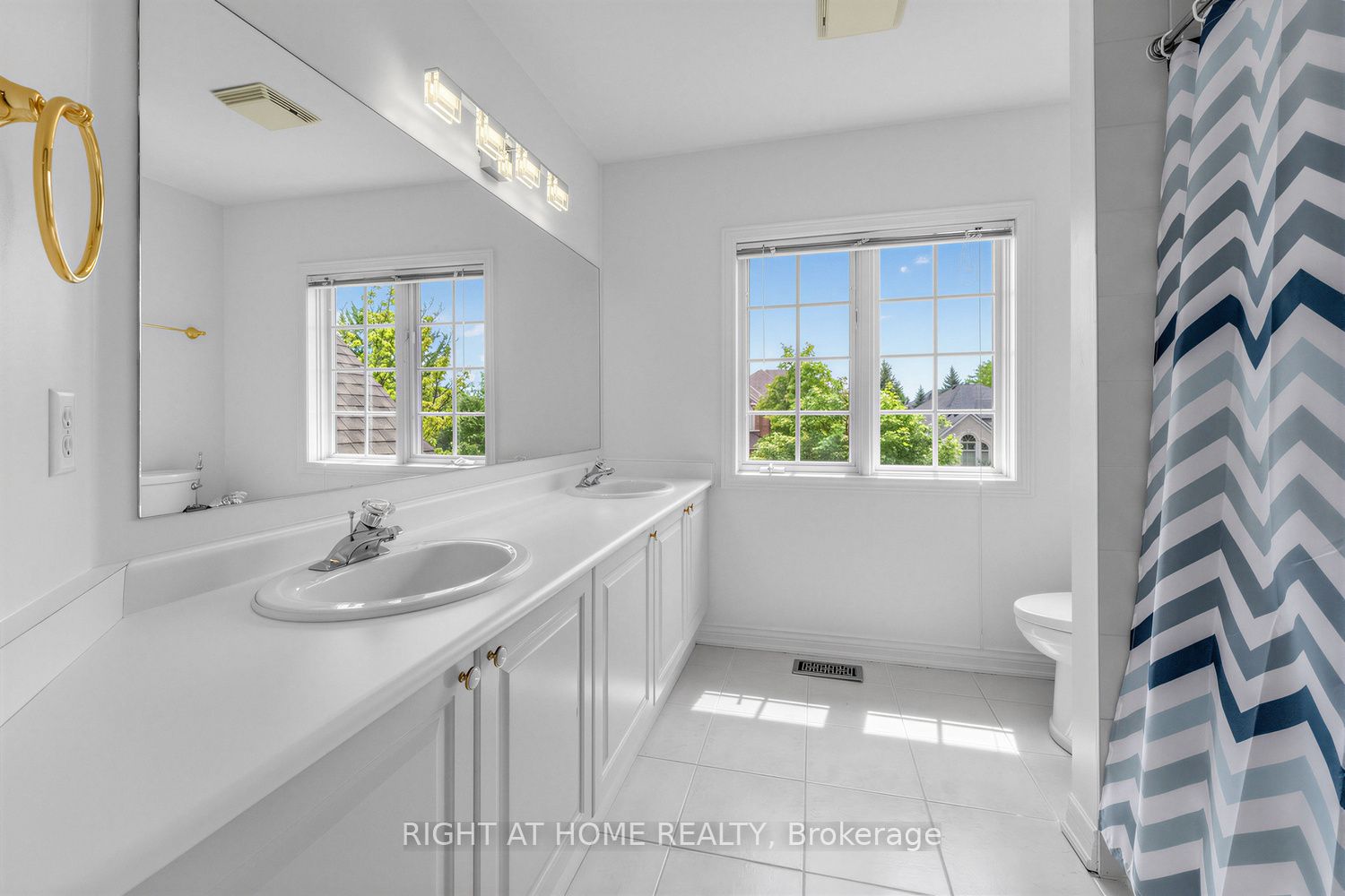 4145 Bonavista Crescent Property Photo 32