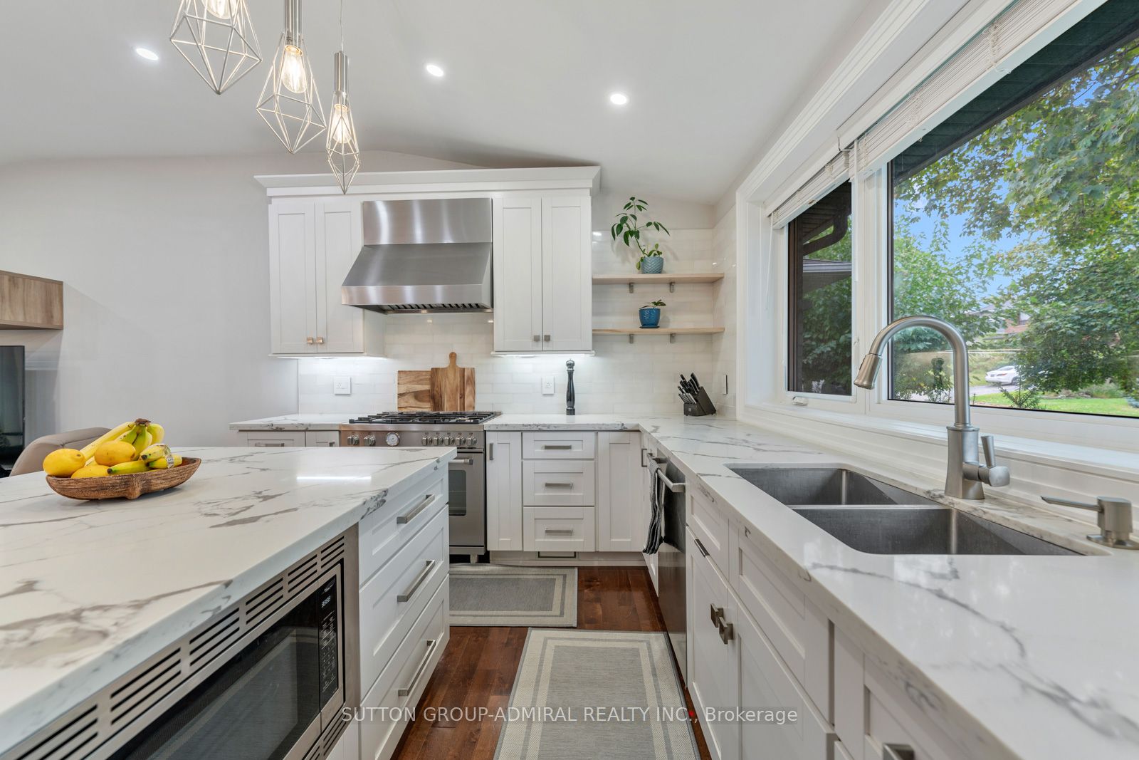 41 Waterford Drive Property Photo 5
