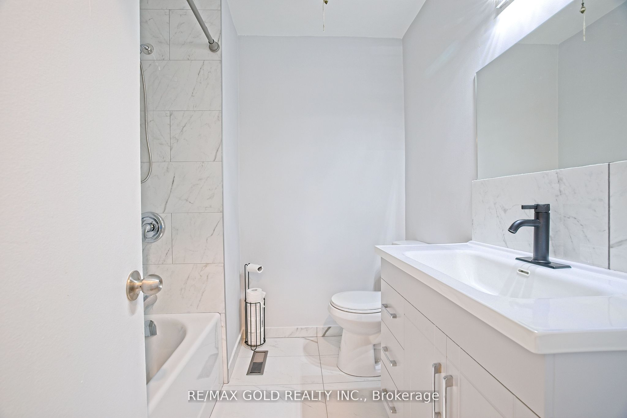 130 Duncanwoods Drive Main Property Photo 7