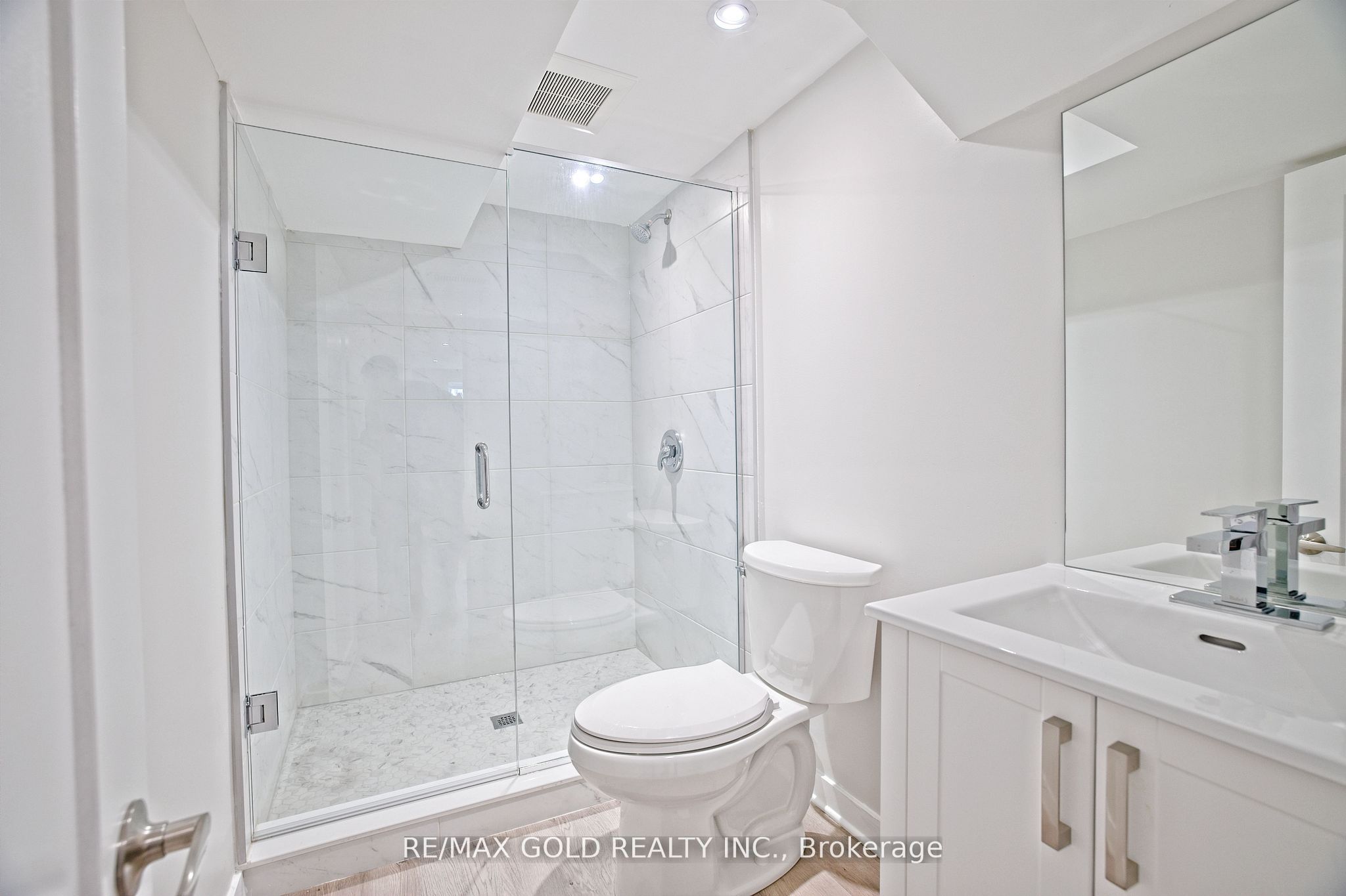 130 Duncanwoods Drive Main Property Photo 9