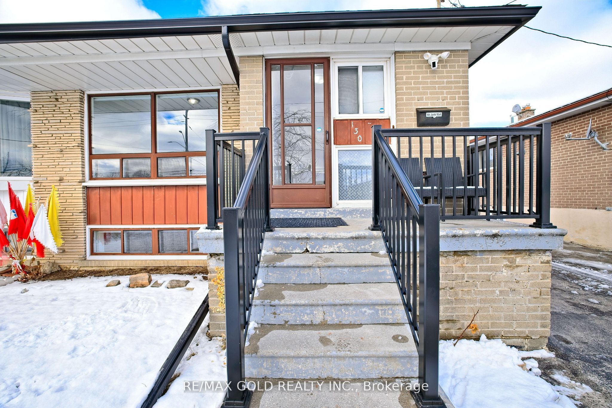 130 Duncanwoods Drive Main Property Photo 17