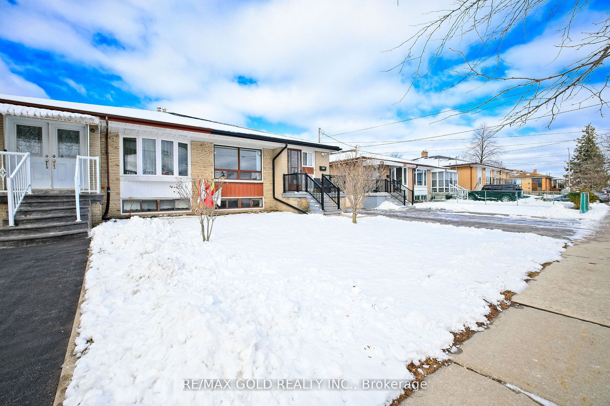 130 Duncanwoods Drive Main Property Photo 18